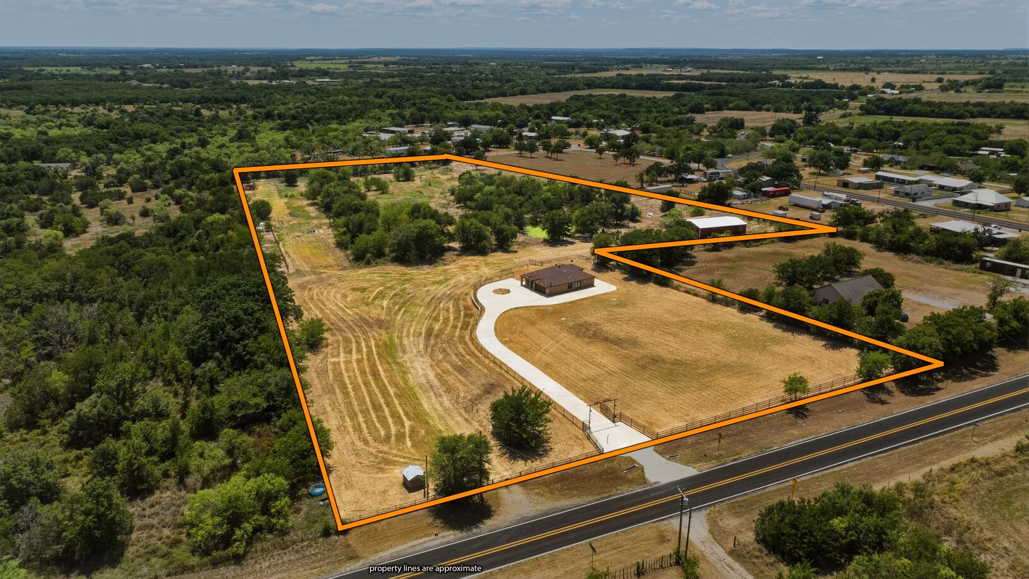 Farm For Sale in Parker County , 4277 N Fm 52, Weatherford, Texas 76088, 3 Bedroom, 2 Bathroom, 2 Garage spaces, 2,096 Sqft, built in 2018, Price $649,900, mls#21355007, Real Estate Agent in Weatherford, Homes For Sale in Parker county, Homes For Sale in Weatherford, Realtor in Weatherford Texas, Real Estate Brokerage Independent Realty Texas, Luminita Cordes Realtor