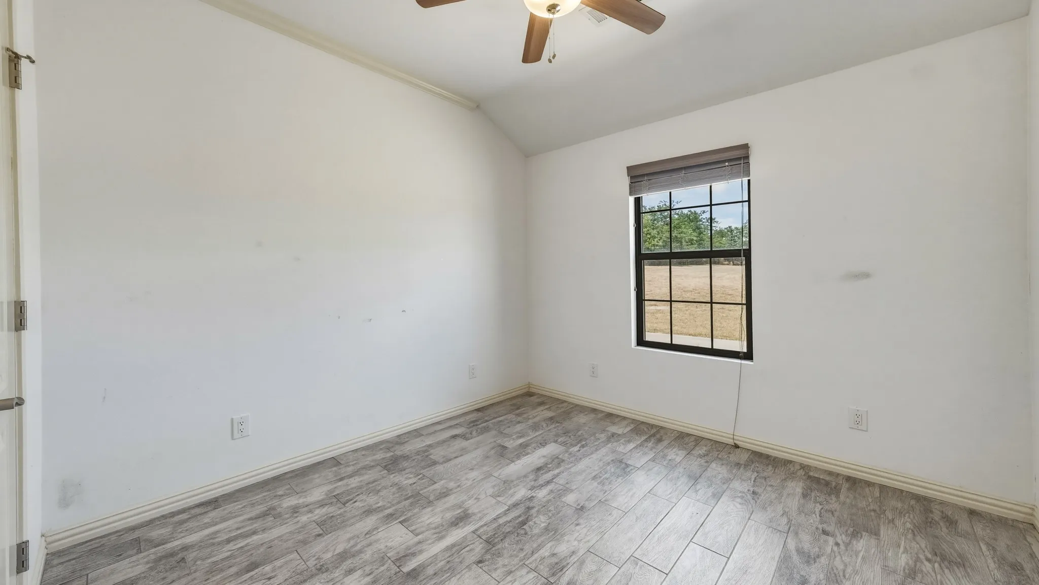 Farm For Sale in Parker County , 4277 N Fm 52, Weatherford, Texas 76088, 3 Bedroom, 2 Bathroom, 2 Garage spaces, 2,096 Sqft, built in 2018, Price $649,900, mls#21355007, Real Estate Agent in Weatherford, Homes For Sale in Parker county, Homes For Sale in Weatherford, Realtor in Weatherford Texas, Real Estate Brokerage Independent Realty Texas, Luminita Cordes Realtor