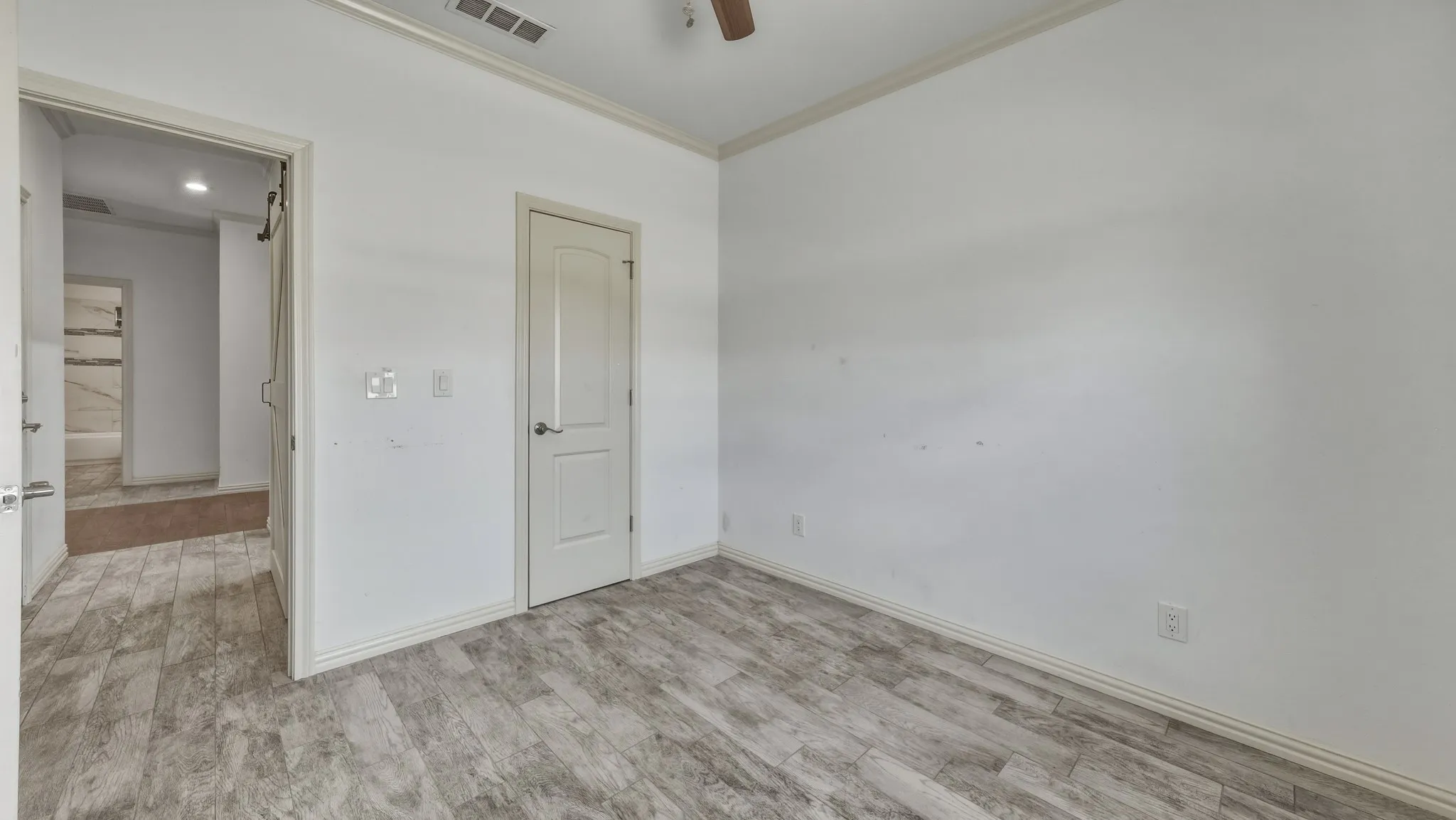 Farm For Sale in Parker County , 4277 N Fm 52, Weatherford, Texas 76088, 3 Bedroom, 2 Bathroom, 2 Garage spaces, 2,096 Sqft, built in 2018, Price $649,900, mls#21355007, Real Estate Agent in Weatherford, Homes For Sale in Parker county, Homes For Sale in Weatherford, Realtor in Weatherford Texas, Real Estate Brokerage Independent Realty Texas, Luminita Cordes Realtor