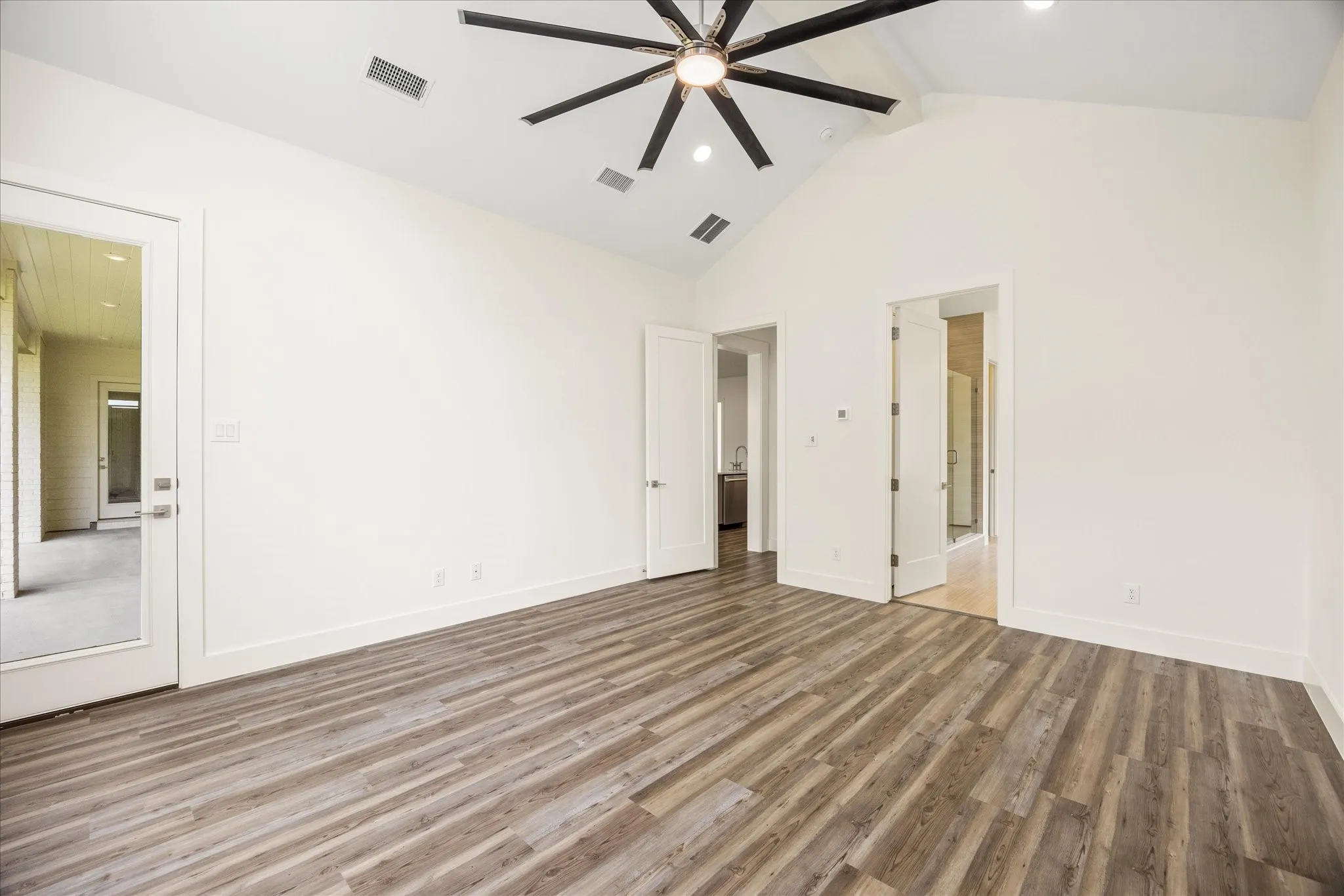 Single Family Residence For Sale in Hood County , 2184 Middlewood Circle, Granbury, Texas 76049, 4 Bedroom, 3 Bathroom, 3 Garage spaces, 3,000 Sqft, built in 2026, mls#21350585, Real Estate Agent in Granbury, Homes For Sale in Hood county, Homes For Sale in Granbury, Realtor in Granbury Texas, Real Estate Brokerage Independent Realty Texas, Luminita Cordes Realtor