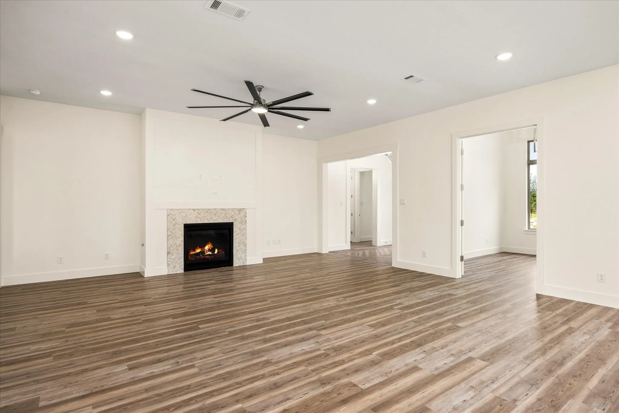 Single Family Residence For Sale in Hood County , 2184 Middlewood Circle, Granbury, Texas 76049, 4 Bedroom, 3 Bathroom, 3 Garage spaces, 3,000 Sqft, built in 2026, mls#21350585, Real Estate Agent in Granbury, Homes For Sale in Hood county, Homes For Sale in Granbury, Realtor in Granbury Texas, Real Estate Brokerage Independent Realty Texas, Luminita Cordes Realtor