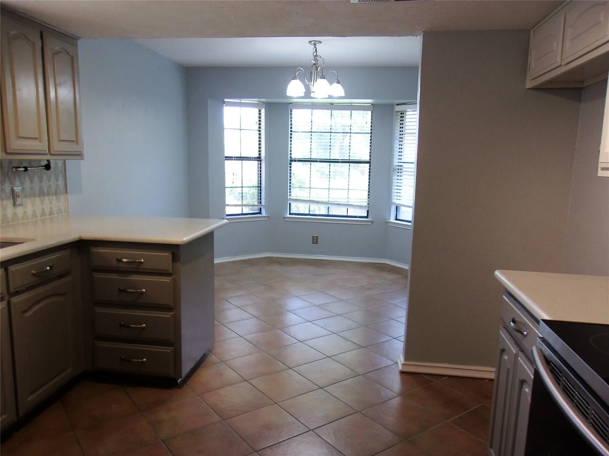 Single Family Residence For Rent in Tarrant County , 4200 Rye Glen Drive, Arlington, Texas 76017, 3 Bedroom, 2 Bathroom, 2 Garage spaces, 1,558 Sqft, built in 1985, mls#21355748, Real Estate Agent in Arlington, Homes For Rent in Tarrant county, Homes For Rent in Arlington, Realtor in Arlington Texas, Real Estate Brokerage Independent Realty Texas, Luminita Cordes Realtor