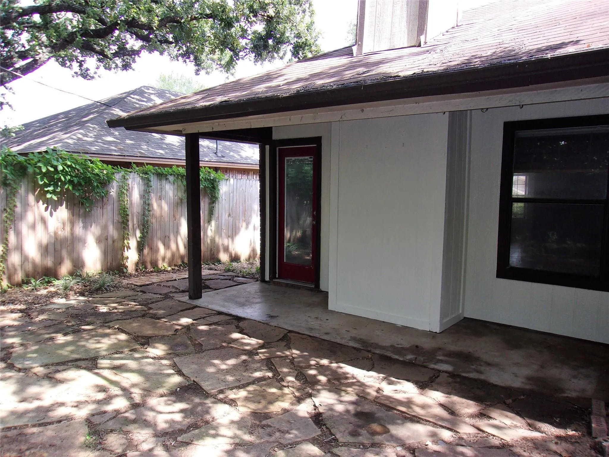 Single Family Residence For Rent in Tarrant County , 4200 Rye Glen Drive, Arlington, Texas 76017, 3 Bedroom, 2 Bathroom, 2 Garage spaces, 1,558 Sqft, built in 1985, mls#21355748, Real Estate Agent in Arlington, Homes For Rent in Tarrant county, Homes For Rent in Arlington, Realtor in Arlington Texas, Real Estate Brokerage Independent Realty Texas, Luminita Cordes Realtor