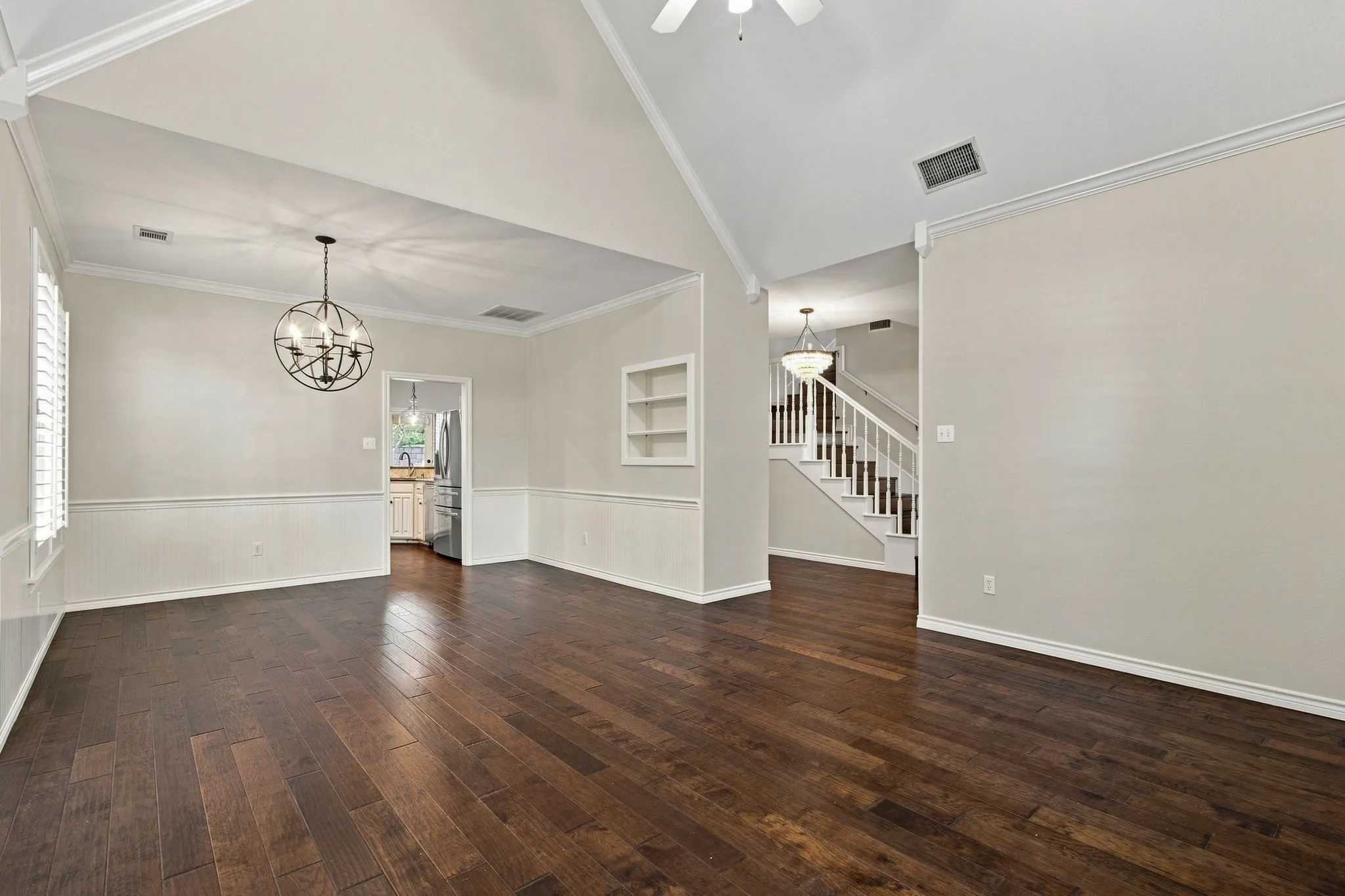 Living room dining room