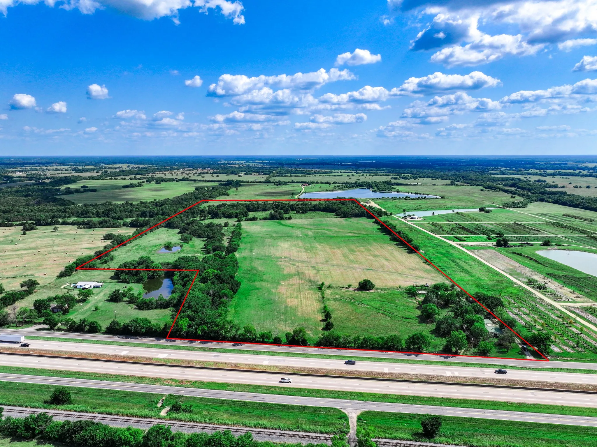 Single Family Residence For Sale in Hopkins County , 7801 W Interstate Highway 30, Cumby, Texas 75433, 3 Bedrooms, 2 Bathrooms, Garage spaces, 1,660 Sqft, built in 1977, Price $999,900, mls#21355793, Real Estate Agent in Cumby, Homes For Sale in Hopkins county, Homes For Sale in Cumby, Realtor in Cumby Texas, Real Estate Brokerage Independent Realty Texas, Luminita Cordes Realtor