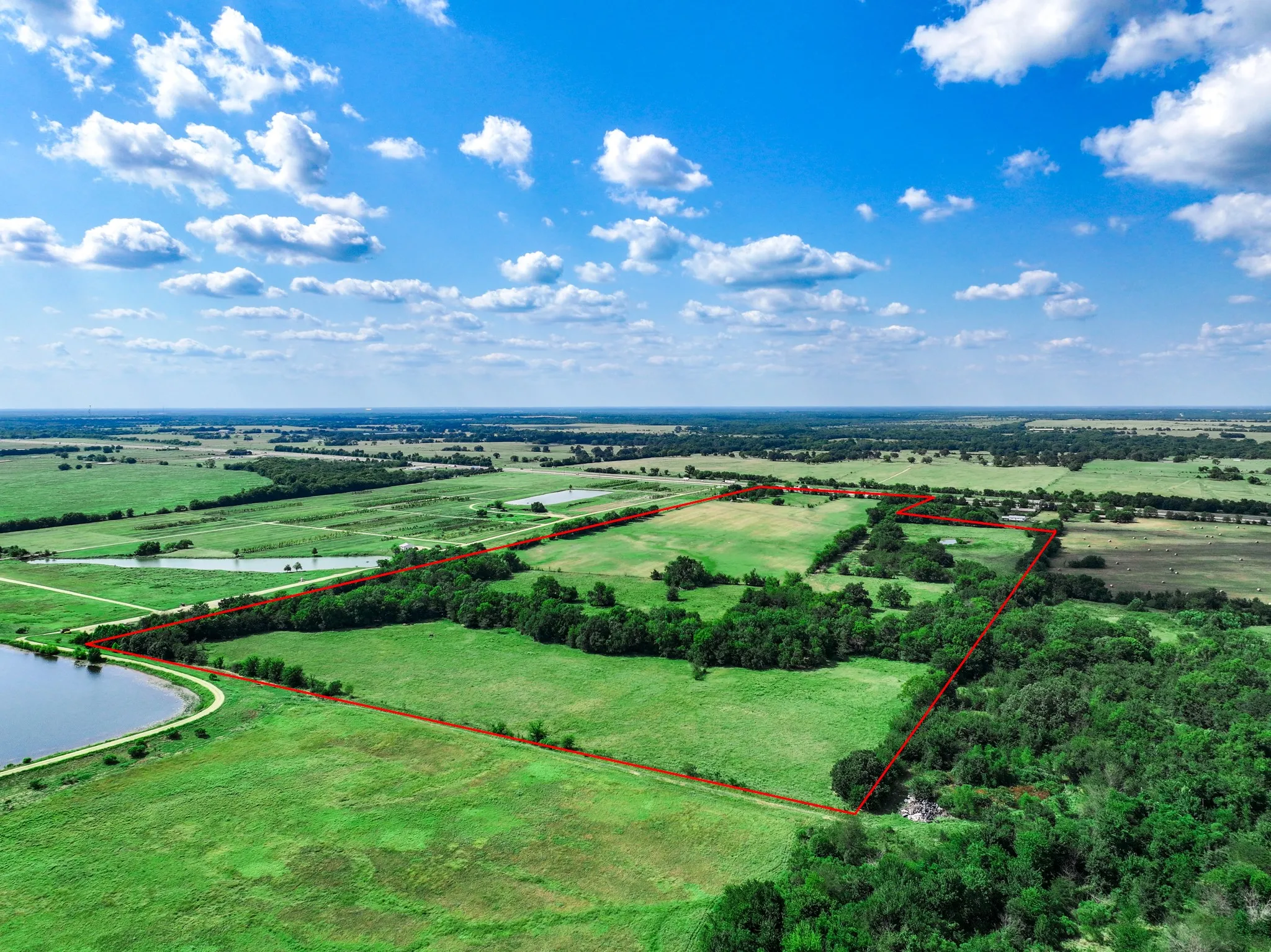Single Family Residence For Sale in Hopkins County , 7801 W Interstate Highway 30, Cumby, Texas 75433, 3 Bedrooms, 2 Bathrooms, Garage spaces, 1,660 Sqft, built in 1977, Price $999,900, mls#21355793, Real Estate Agent in Cumby, Homes For Sale in Hopkins county, Homes For Sale in Cumby, Realtor in Cumby Texas, Real Estate Brokerage Independent Realty Texas, Luminita Cordes Realtor