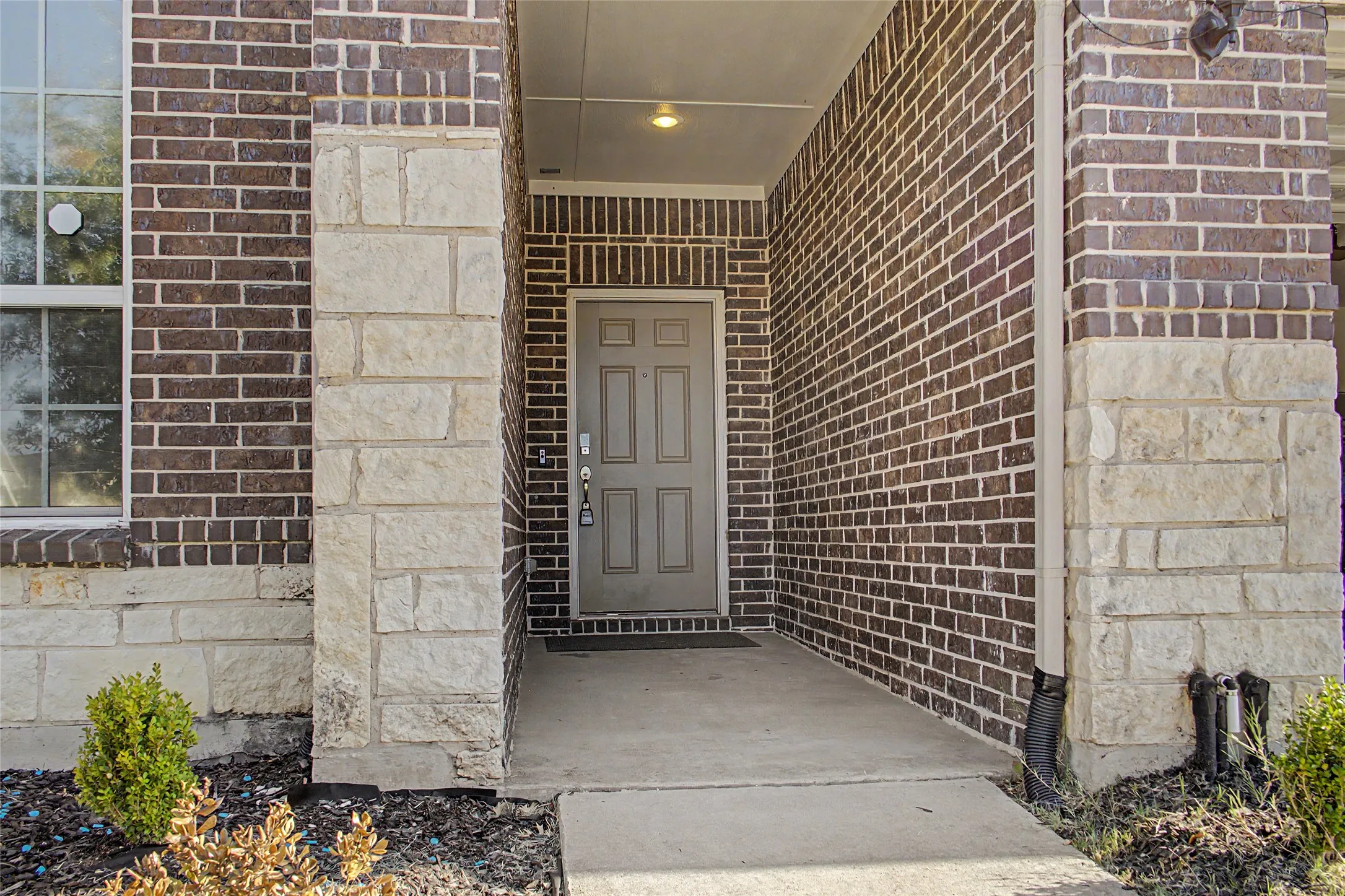 Single Family Residence For Rent in Denton County , 2348 Candler Club Way, Little Elm, Texas 75068, 4 Bedroom, 2 Bathroom, 2 Garage spaces, 2,171 Sqft, built in 2016, mls#21355810, Real Estate Agent in Little Elm, Homes For Rent in Denton county, Homes For Rent in Little Elm, Realtor in Little Elm Texas, Real Estate Brokerage Independent Realty Texas, Luminita Cordes Realtor