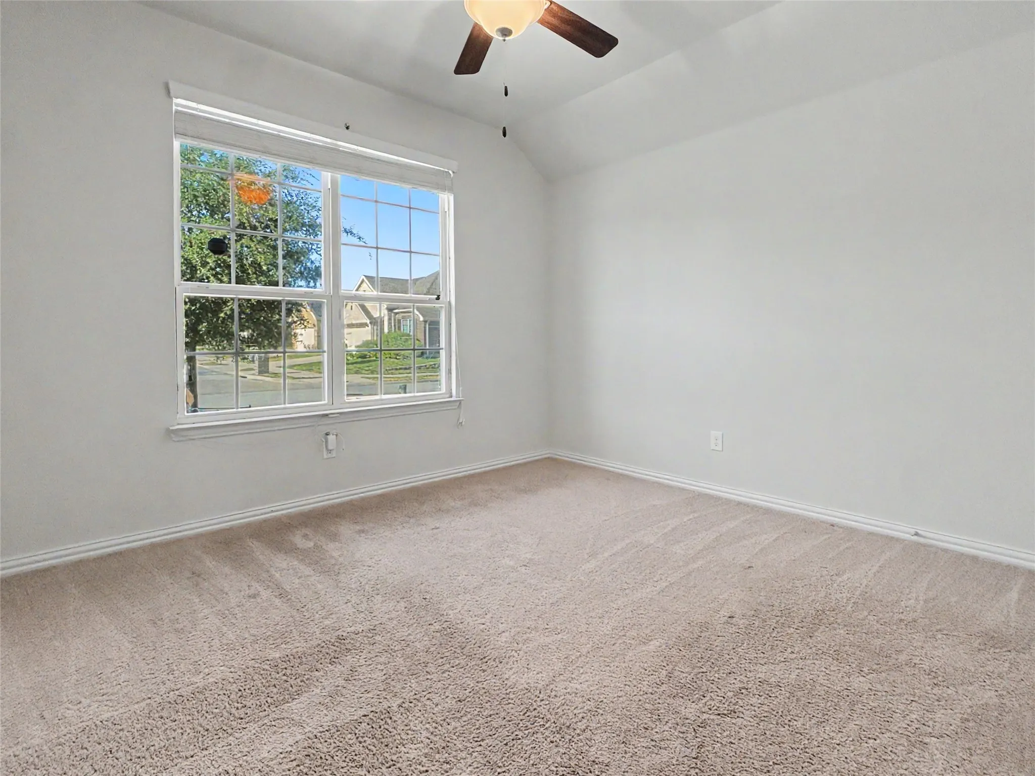 Single Family Residence For Rent in Denton County , 2348 Candler Club Way, Little Elm, Texas 75068, 4 Bedroom, 2 Bathroom, 2 Garage spaces, 2,171 Sqft, built in 2016, mls#21355810, Real Estate Agent in Little Elm, Homes For Rent in Denton county, Homes For Rent in Little Elm, Realtor in Little Elm Texas, Real Estate Brokerage Independent Realty Texas, Luminita Cordes Realtor
