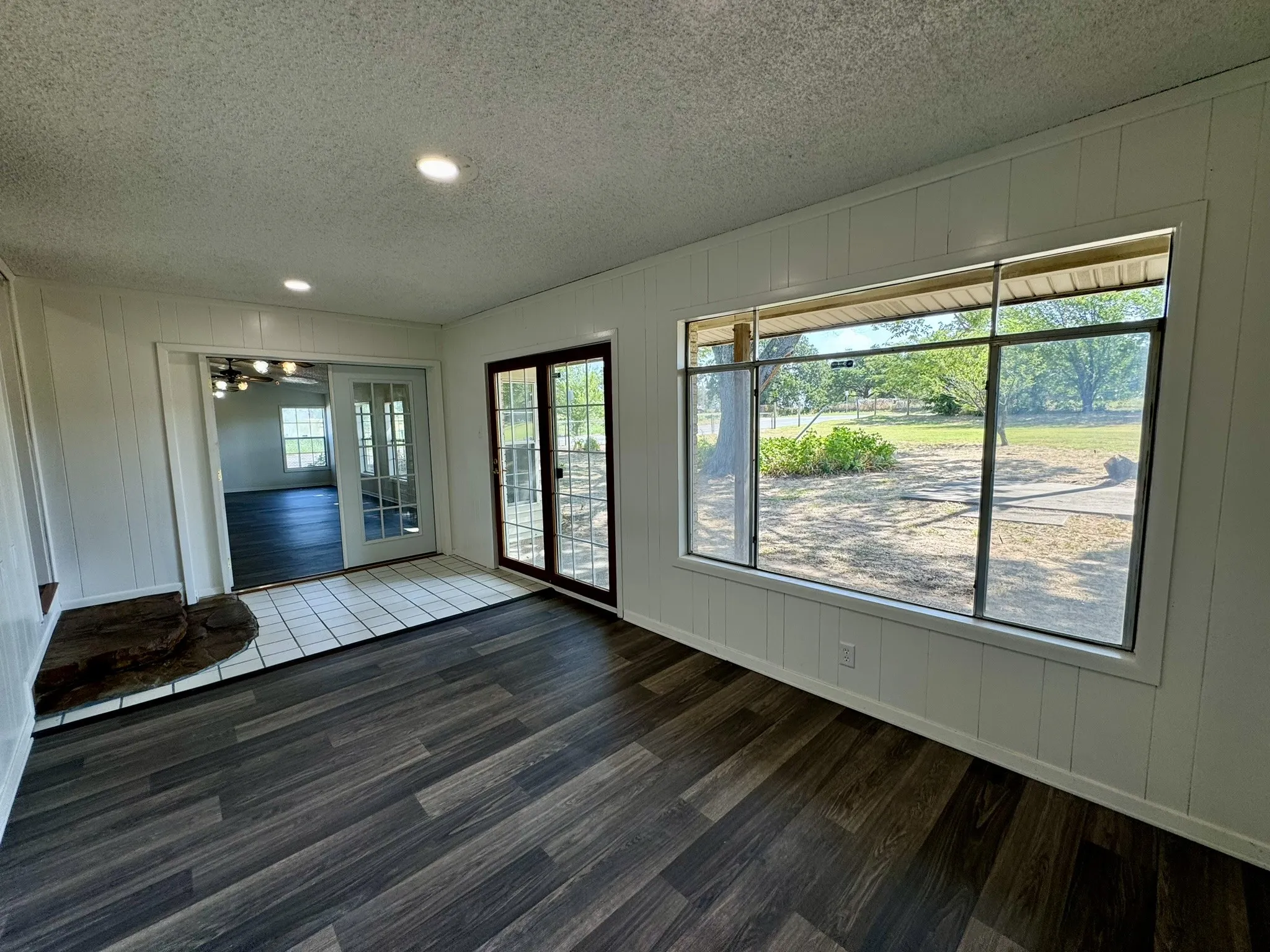 Business For Rent in Parker County , 924 N Main Street, Springtown, Texas 76082, 0, 0, Garage spaces, 0 Sqft, built in 1968, Price $2,400, mls#21355816, Real Estate Agent in Springtown, Homes For Rent in Parker county, Homes For Rent in Springtown, Realtor in Springtown Texas, Real Estate Brokerage Independent Realty Texas, Luminita Cordes Realtor