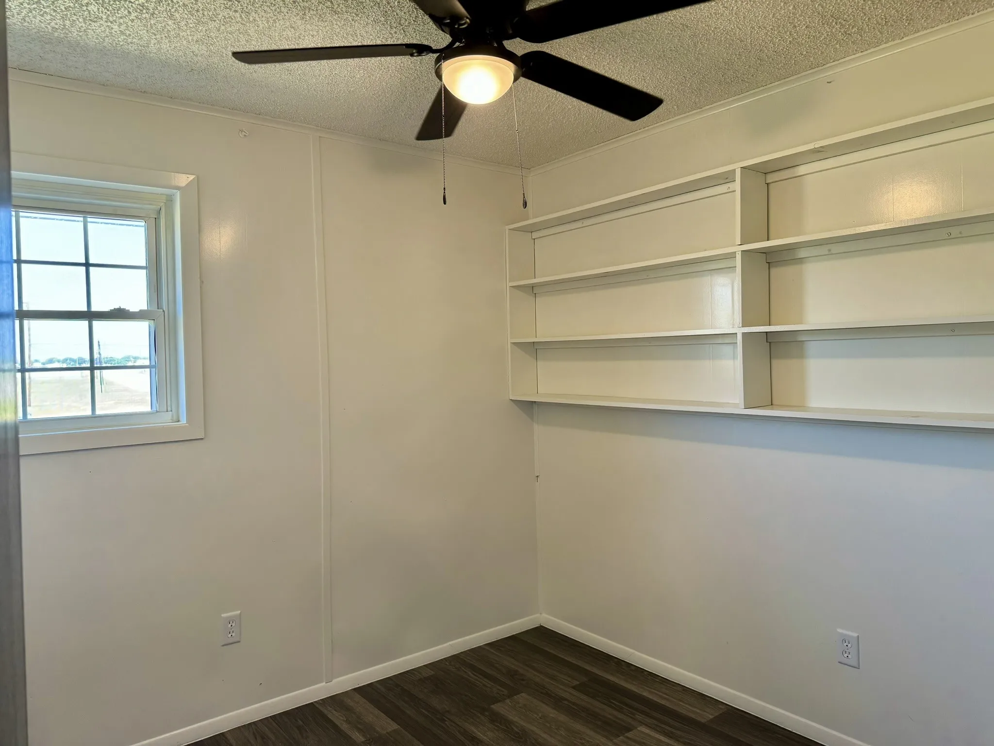Business For Rent in Parker County , 924 N Main Street, Springtown, Texas 76082, 0, 0, Garage spaces, 0 Sqft, built in 1968, Price $2,400, mls#21355816, Real Estate Agent in Springtown, Homes For Rent in Parker county, Homes For Rent in Springtown, Realtor in Springtown Texas, Real Estate Brokerage Independent Realty Texas, Luminita Cordes Realtor