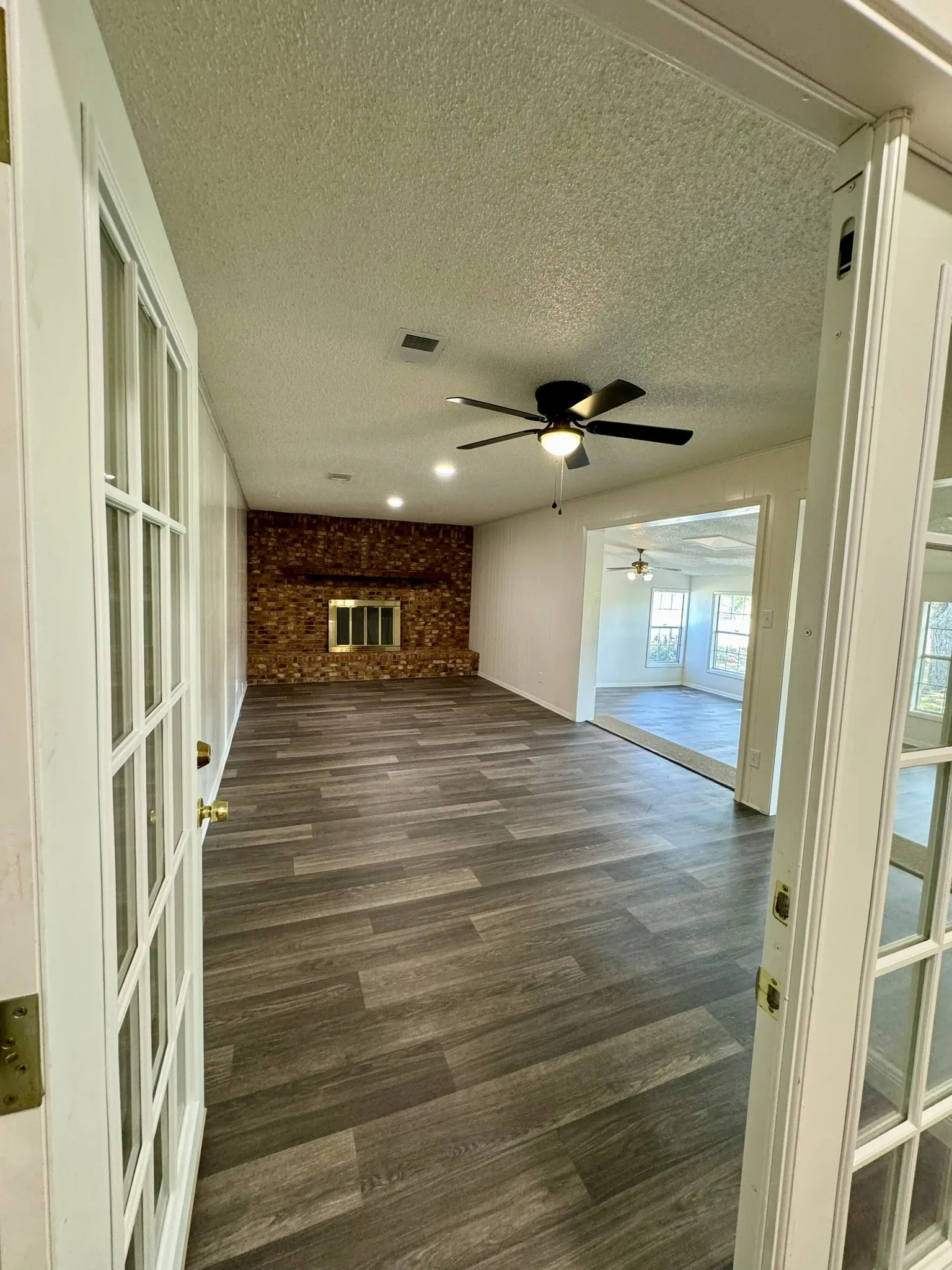 Business For Rent in Parker County , 924 N Main Street, Springtown, Texas 76082, 0, 0, Garage spaces, 0 Sqft, built in 1968, Price $2,400, mls#21355816, Real Estate Agent in Springtown, Homes For Rent in Parker county, Homes For Rent in Springtown, Realtor in Springtown Texas, Real Estate Brokerage Independent Realty Texas, Luminita Cordes Realtor