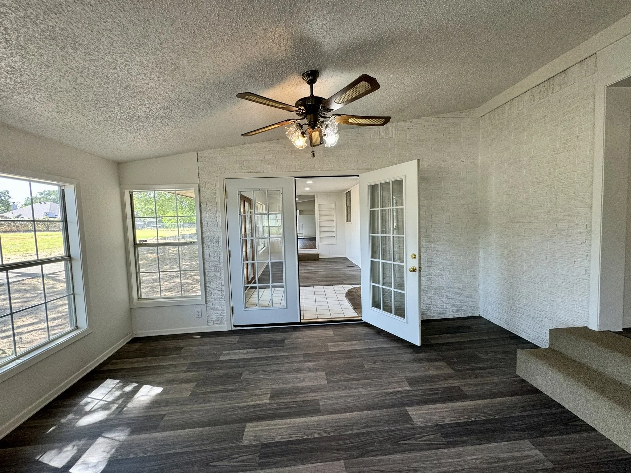 Business For Rent in Parker County , 924 N Main Street, Springtown, Texas 76082, 0, 0, Garage spaces, 0 Sqft, built in 1968, Price $2,400, mls#21355816, Real Estate Agent in Springtown, Homes For Rent in Parker county, Homes For Rent in Springtown, Realtor in Springtown Texas, Real Estate Brokerage Independent Realty Texas, Luminita Cordes Realtor