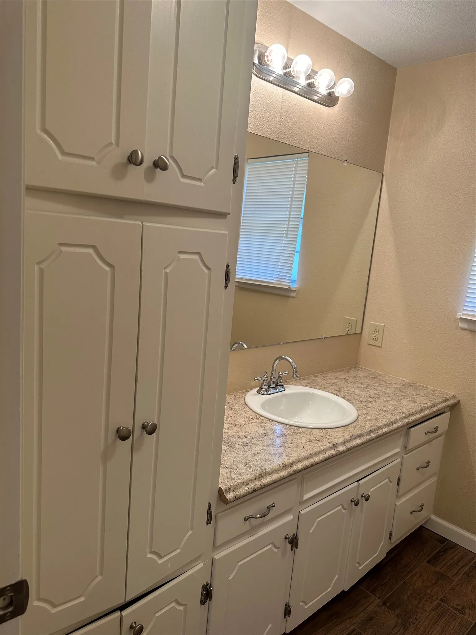 Single Family Residence For Rent in Taylor County , 2518 S 38th Street, Abilene, Texas 79605, 3 Bedroom, 2 Bathroom, 2 Garage spaces, 1,507 Sqft, built in 1965, mls#21355831, Real Estate Agent in Abilene, Homes For Rent in Taylor county, Homes For Rent in Abilene, Realtor in Abilene Texas, Real Estate Brokerage Independent Realty Texas, Luminita Cordes Realtor