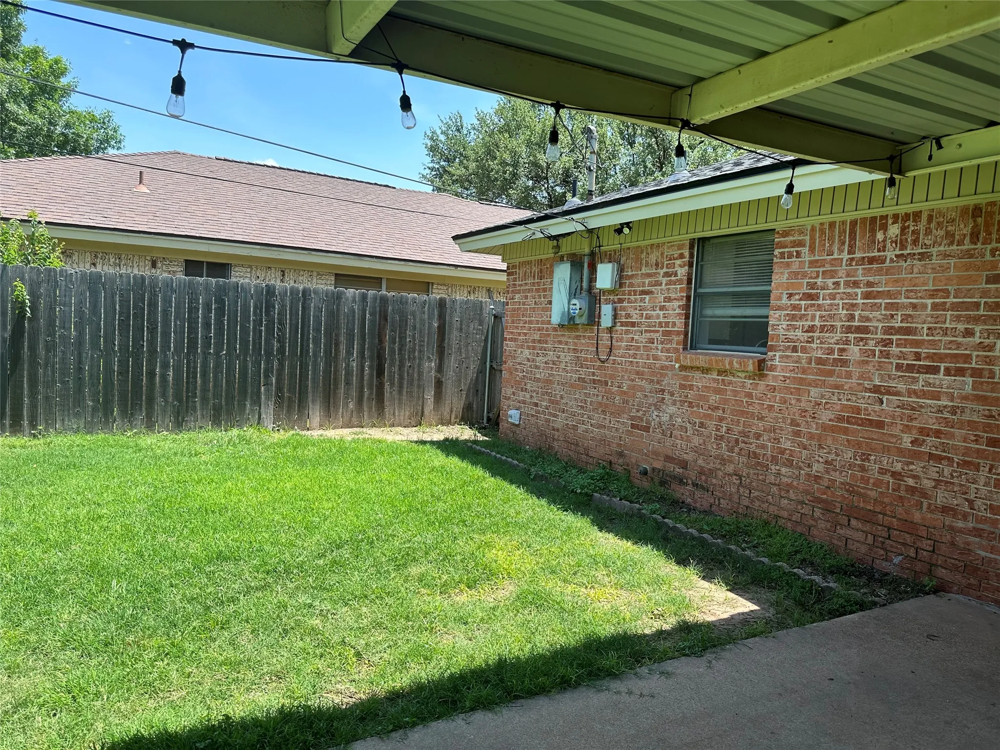 Single Family Residence For Rent in Taylor County , 2518 S 38th Street, Abilene, Texas 79605, 3 Bedroom, 2 Bathroom, 2 Garage spaces, 1,507 Sqft, built in 1965, mls#21355831, Real Estate Agent in Abilene, Homes For Rent in Taylor county, Homes For Rent in Abilene, Realtor in Abilene Texas, Real Estate Brokerage Independent Realty Texas, Luminita Cordes Realtor