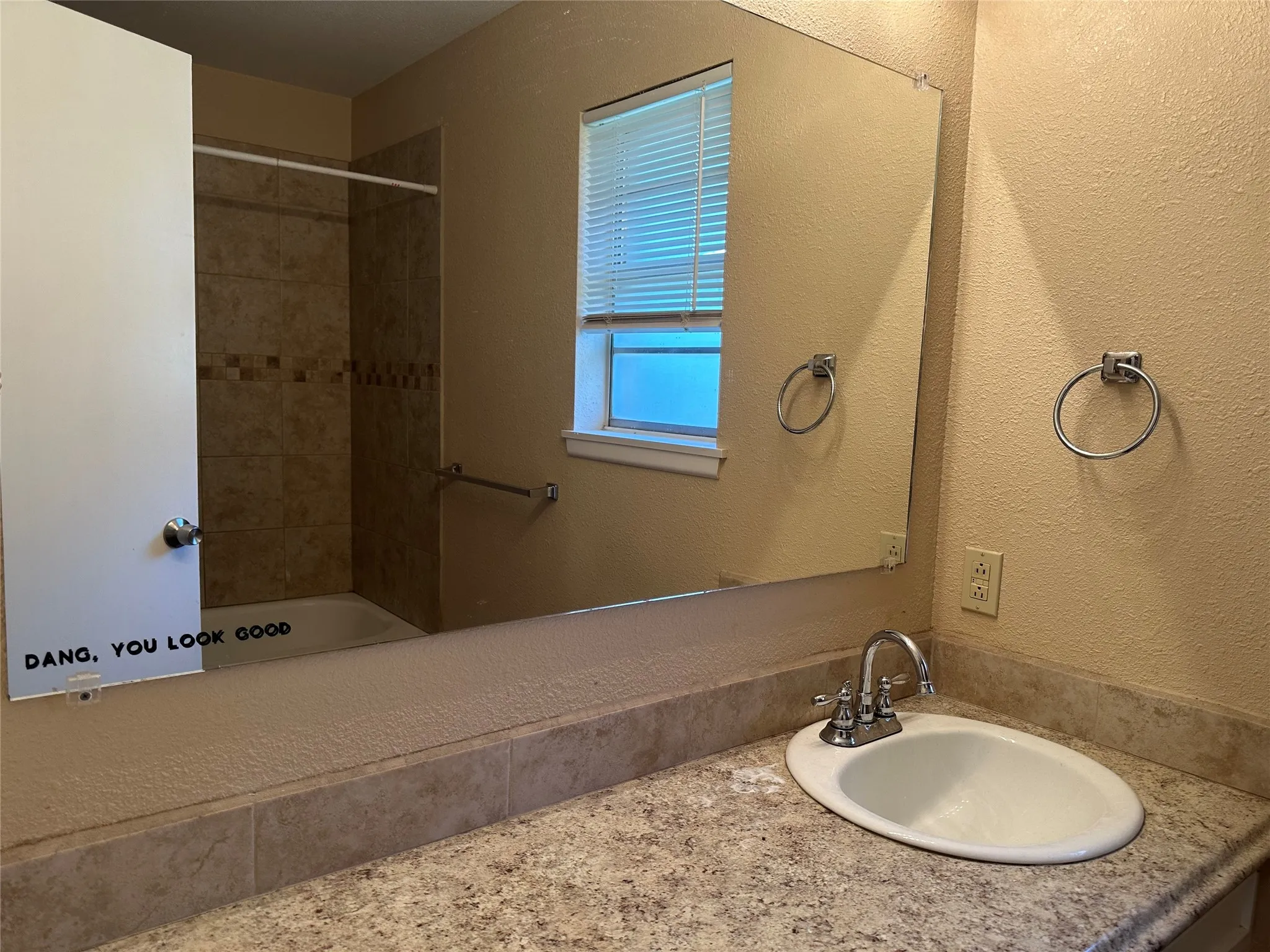 Single Family Residence For Rent in Taylor County , 2518 S 38th Street, Abilene, Texas 79605, 3 Bedroom, 2 Bathroom, 2 Garage spaces, 1,507 Sqft, built in 1965, mls#21355831, Real Estate Agent in Abilene, Homes For Rent in Taylor county, Homes For Rent in Abilene, Realtor in Abilene Texas, Real Estate Brokerage Independent Realty Texas, Luminita Cordes Realtor