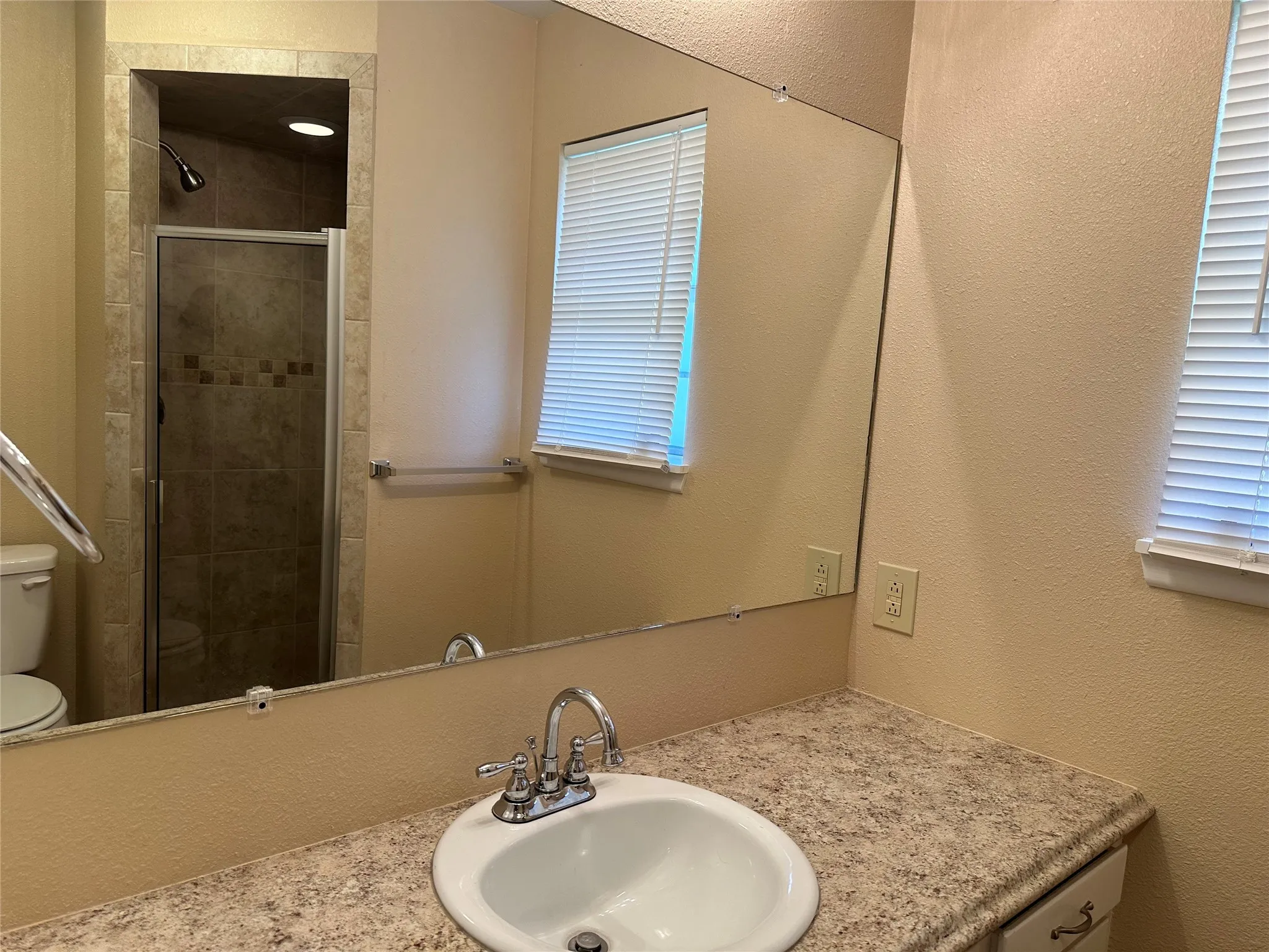 Single Family Residence For Rent in Taylor County , 2518 S 38th Street, Abilene, Texas 79605, 3 Bedroom, 2 Bathroom, 2 Garage spaces, 1,507 Sqft, built in 1965, mls#21355831, Real Estate Agent in Abilene, Homes For Rent in Taylor county, Homes For Rent in Abilene, Realtor in Abilene Texas, Real Estate Brokerage Independent Realty Texas, Luminita Cordes Realtor