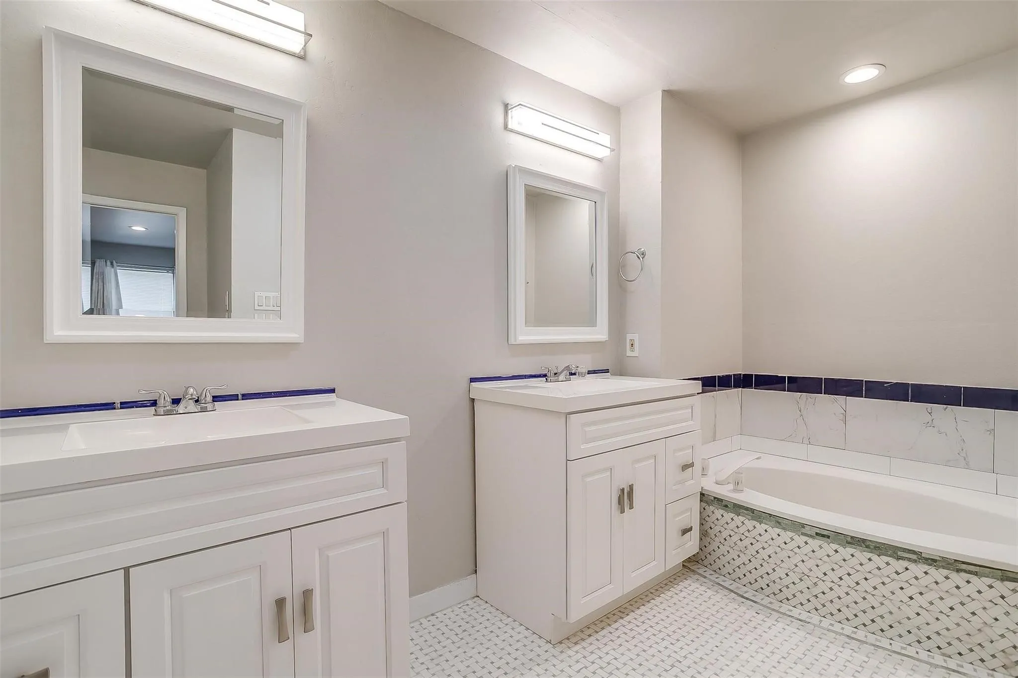 Townhouse For Rent in Tarrant County , 5947 Chimney Wood Circle, Fort Worth, Texas 76112, 3 Bedroom, 2 Bathroom, 2 Garage spaces, 1,476 Sqft, built in 1980, mls#21355766, Real Estate Agent in Fort Worth, Homes For Rent in Tarrant county, Homes For Rent in Fort Worth, Realtor in Fort Worth Texas, Real Estate Brokerage Independent Realty Texas, Luminita Cordes Realtor