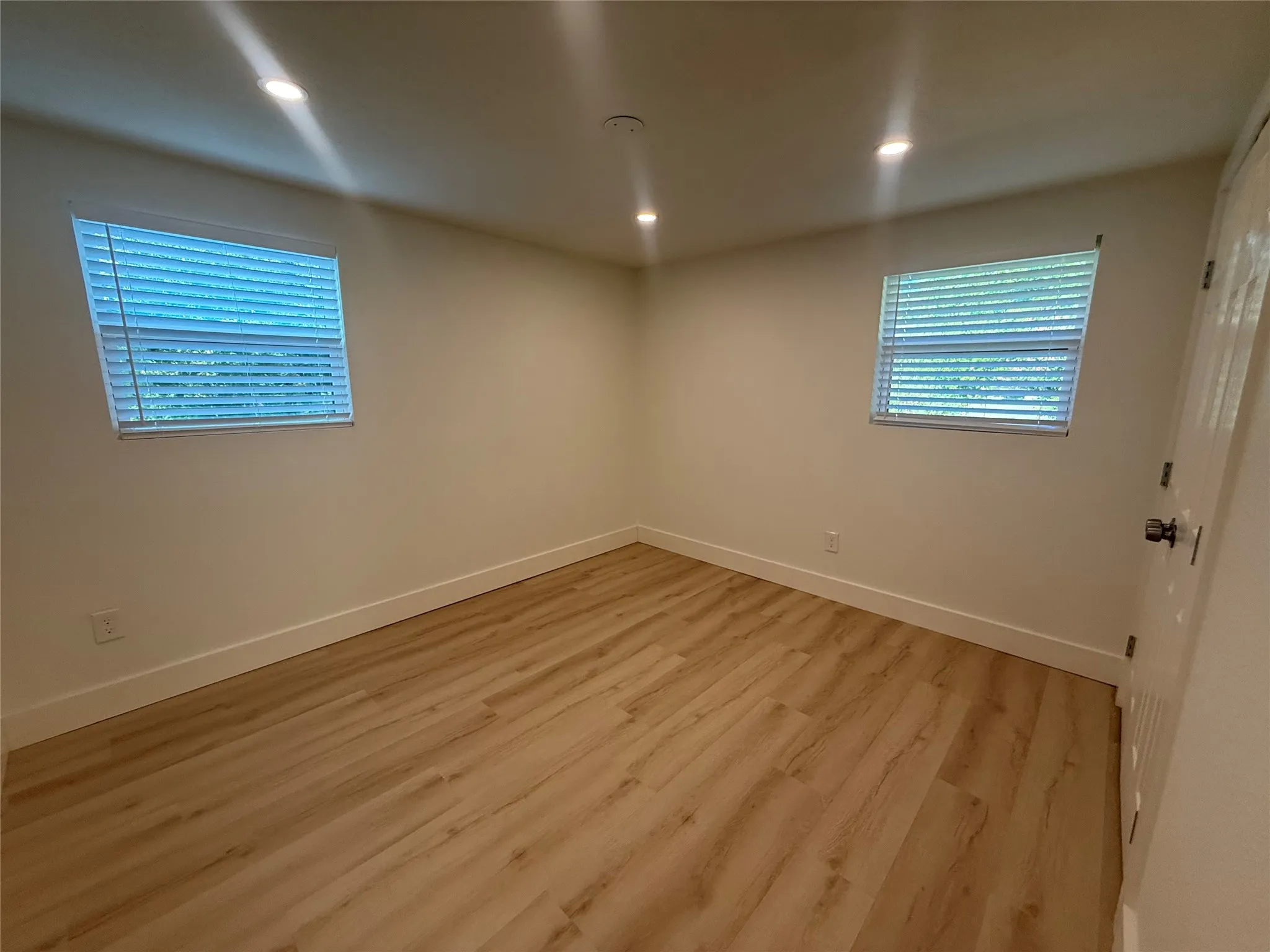 Single Family Residence For Rent in Grayson County , 37 Almond Drive, Pottsboro, Texas 75076, 3 Bedroom, 2 Bathroom, Garage spaces, 1,392 Sqft, built in 1970, mls#21355701, Real Estate Agent in Pottsboro, Homes For Rent in Grayson county, Homes For Rent in Pottsboro, Realtor in Pottsboro Texas, Real Estate Brokerage Independent Realty Texas, Luminita Cordes Realtor