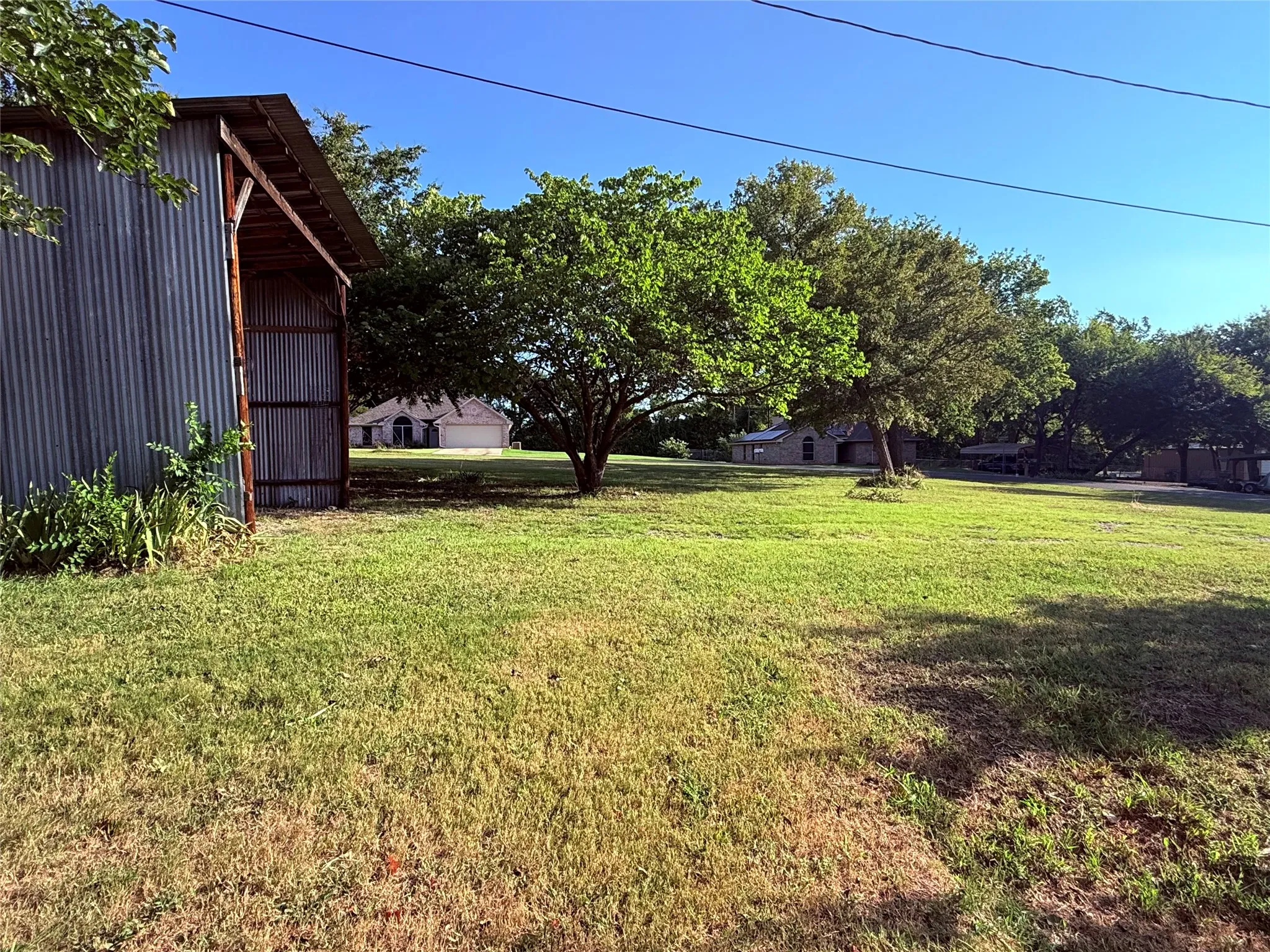 Single Family Residence For Rent in Grayson County , 37 Almond Drive, Pottsboro, Texas 75076, 3 Bedroom, 2 Bathroom, Garage spaces, 1,392 Sqft, built in 1970, mls#21355701, Real Estate Agent in Pottsboro, Homes For Rent in Grayson county, Homes For Rent in Pottsboro, Realtor in Pottsboro Texas, Real Estate Brokerage Independent Realty Texas, Luminita Cordes Realtor