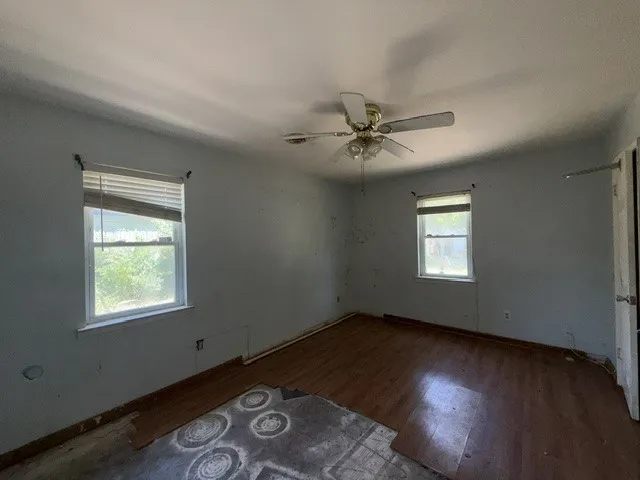 Single Family Residence For Sale in Tarrant County , 3121 Olive Place, Fort Worth, Texas 76116, 3 Bedroom, 2 Bathroom, 1 Garage spaces, 1,260 Sqft, built in 1961, mls#21355818, Real Estate Agent in Fort Worth, Homes For Sale in Tarrant county, Homes For Sale in Fort Worth, Realtor in Fort Worth Texas, Real Estate Brokerage Independent Realty Texas, Luminita Cordes Realtor
