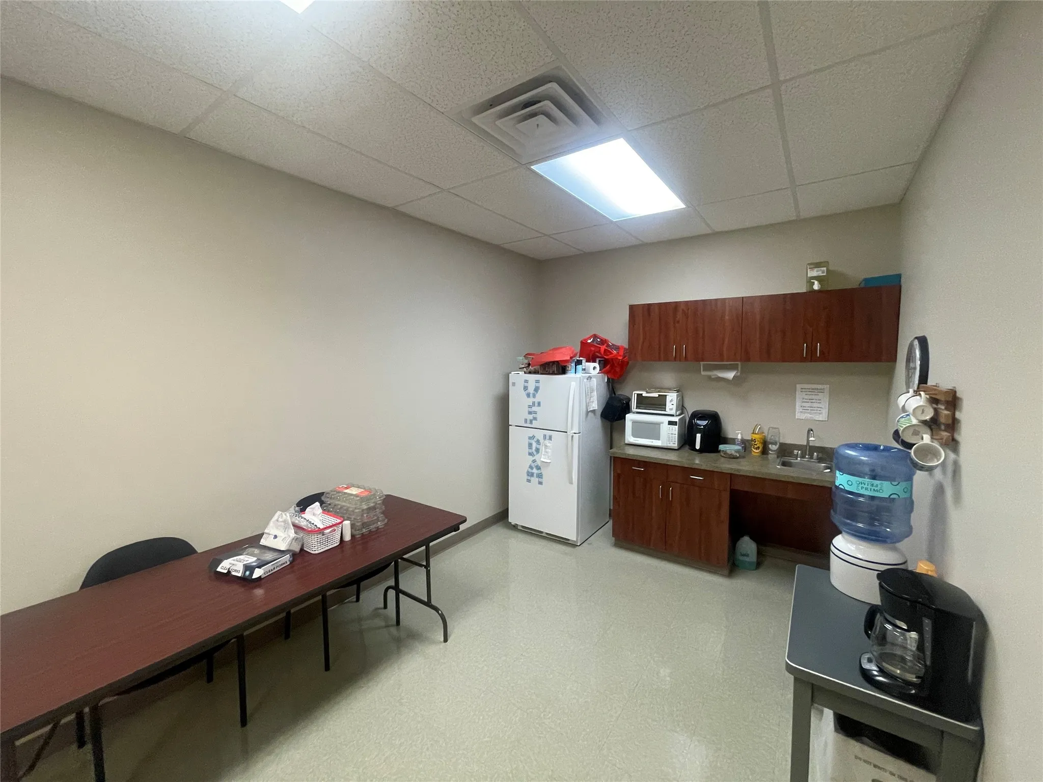 Common kitchenette and lunch room