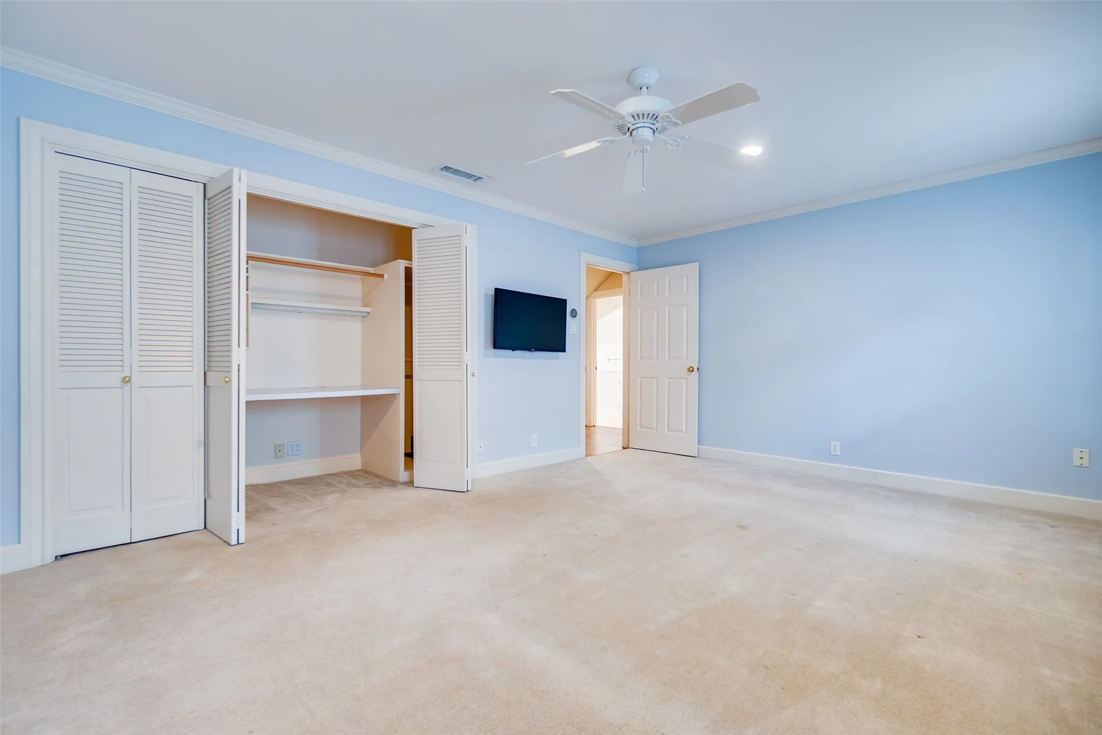 Single Family Residence For Rent in Dallas County , 4504 Livingston Avenue, Highland Park, Texas 75205, 4 Bedroom, 3 Bathroom, Garage spaces, 2,463 Sqft, built in 1928, mls#21355849, Real Estate Agent in Highland Park, Homes For Rent in Dallas county, Homes For Rent in Highland Park, Realtor in Highland Park Texas, Real Estate Brokerage Independent Realty Texas, Luminita Cordes Realtor