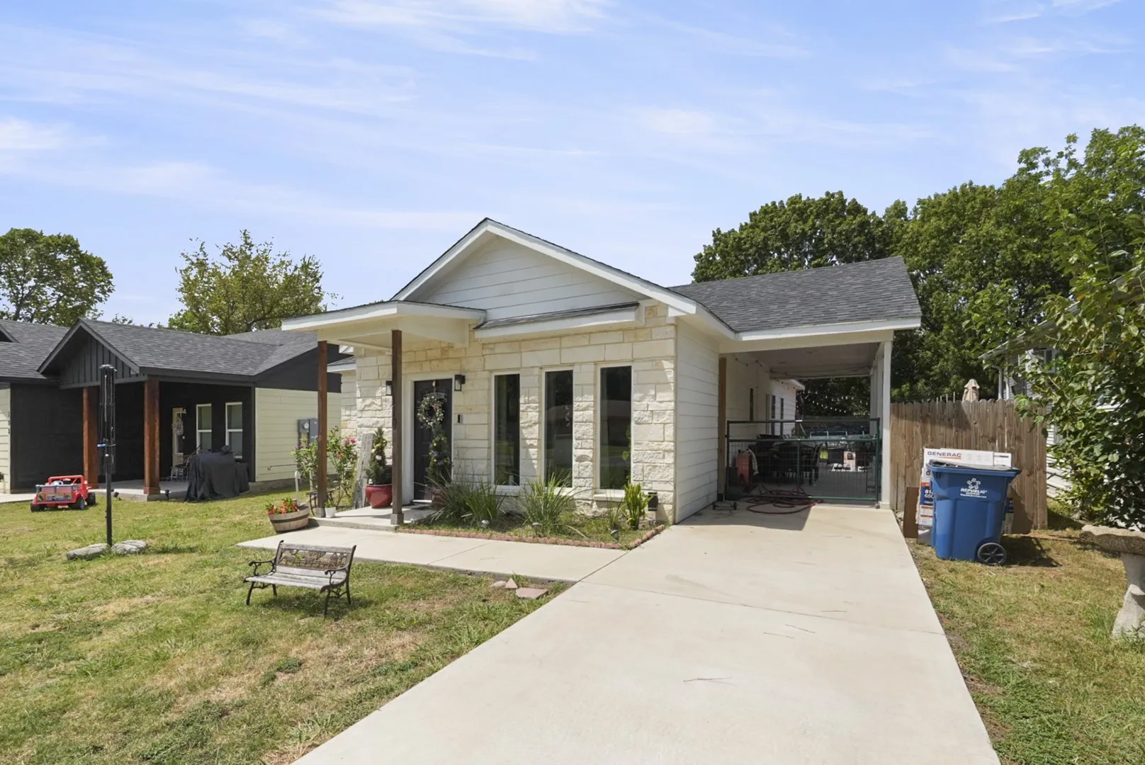 Single Family Residence For Sale in Navarro County , 110 E COLLEGE Avenue, Corsicana, Texas 75110, 3 Bedroom, 2 Bathroom, Garage spaces, 1,405 Sqft, built in 2023, mls#21355862, Real Estate Agent in Corsicana, Homes For Sale in Navarro county, Homes For Sale in Corsicana, Realtor in Corsicana Texas, Real Estate Brokerage Independent Realty Texas, Luminita Cordes Realtor