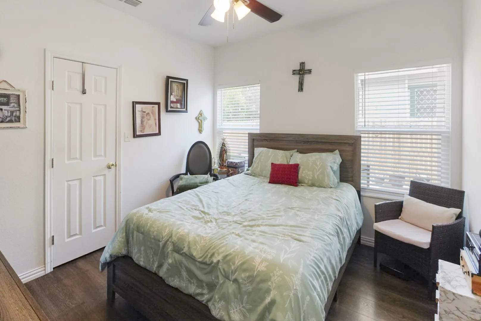 Single Family Residence For Sale in Navarro County , 110 E COLLEGE Avenue, Corsicana, Texas 75110, 3 Bedroom, 2 Bathroom, Garage spaces, 1,405 Sqft, built in 2023, mls#21355862, Real Estate Agent in Corsicana, Homes For Sale in Navarro county, Homes For Sale in Corsicana, Realtor in Corsicana Texas, Real Estate Brokerage Independent Realty Texas, Luminita Cordes Realtor