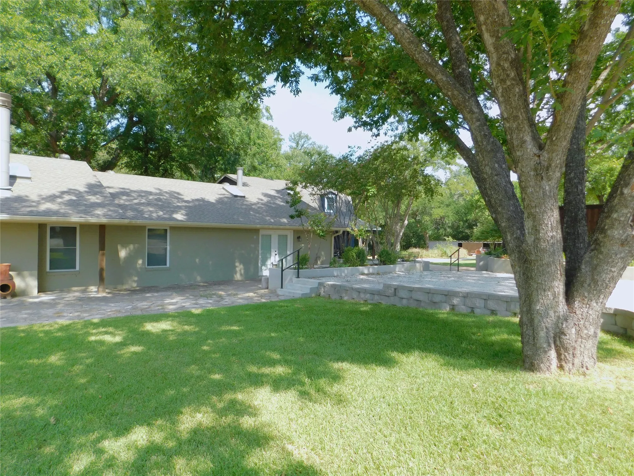 Duplex For Rent in Denton County , 897 John George Lane, Sanger, Texas 76266, 3 Bedroom, 2 Bathroom, Garage spaces, 2,000 Sqft, built in 1977, mls#21353976, Real Estate Agent in Sanger, Homes For Rent in Denton county, Homes For Rent in Sanger, Realtor in Sanger Texas, Real Estate Brokerage Independent Realty Texas, Luminita Cordes Realtor