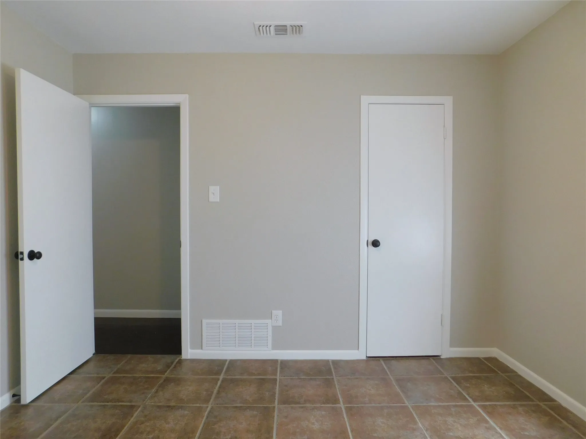 Duplex For Rent in Denton County , 897 John George Lane, Sanger, Texas 76266, 3 Bedroom, 2 Bathroom, Garage spaces, 2,000 Sqft, built in 1977, mls#21353976, Real Estate Agent in Sanger, Homes For Rent in Denton county, Homes For Rent in Sanger, Realtor in Sanger Texas, Real Estate Brokerage Independent Realty Texas, Luminita Cordes Realtor