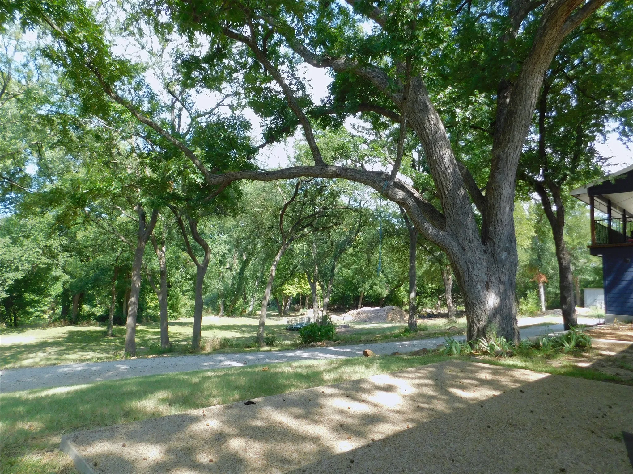 Duplex For Rent in Denton County , 897 John George Lane, Sanger, Texas 76266, 3 Bedroom, 2 Bathroom, Garage spaces, 2,000 Sqft, built in 1977, mls#21353976, Real Estate Agent in Sanger, Homes For Rent in Denton county, Homes For Rent in Sanger, Realtor in Sanger Texas, Real Estate Brokerage Independent Realty Texas, Luminita Cordes Realtor