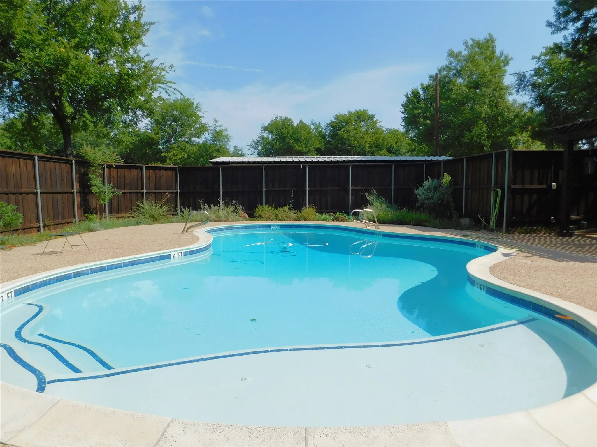 Duplex For Rent in Denton County , 897 John George Lane, Sanger, Texas 76266, 3 Bedroom, 2 Bathroom, Garage spaces, 2,000 Sqft, built in 1977, mls#21353976, Real Estate Agent in Sanger, Homes For Rent in Denton county, Homes For Rent in Sanger, Realtor in Sanger Texas, Real Estate Brokerage Independent Realty Texas, Luminita Cordes Realtor