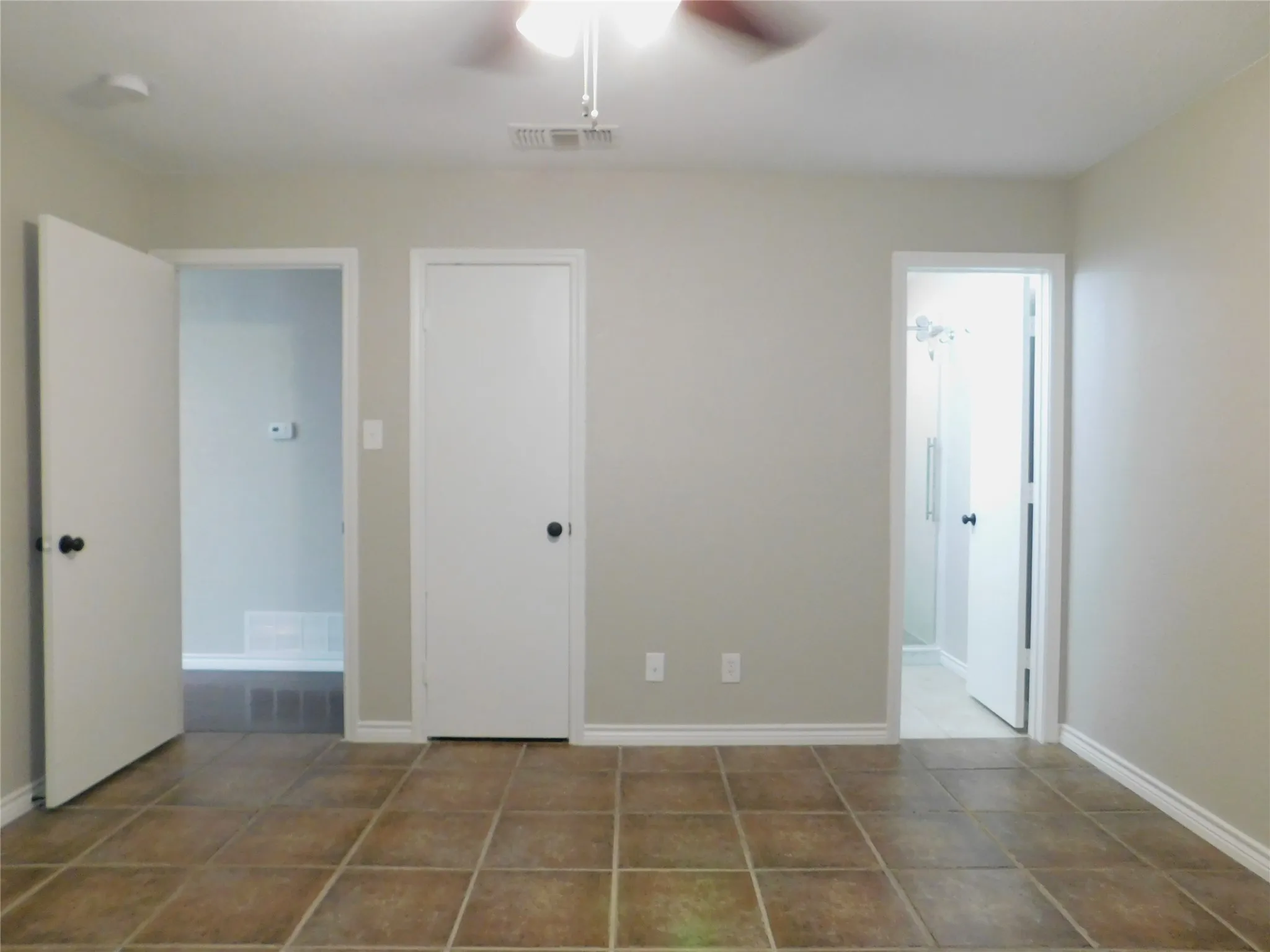 Duplex For Rent in Denton County , 897 John George Lane, Sanger, Texas 76266, 3 Bedroom, 2 Bathroom, Garage spaces, 2,000 Sqft, built in 1977, mls#21353976, Real Estate Agent in Sanger, Homes For Rent in Denton county, Homes For Rent in Sanger, Realtor in Sanger Texas, Real Estate Brokerage Independent Realty Texas, Luminita Cordes Realtor