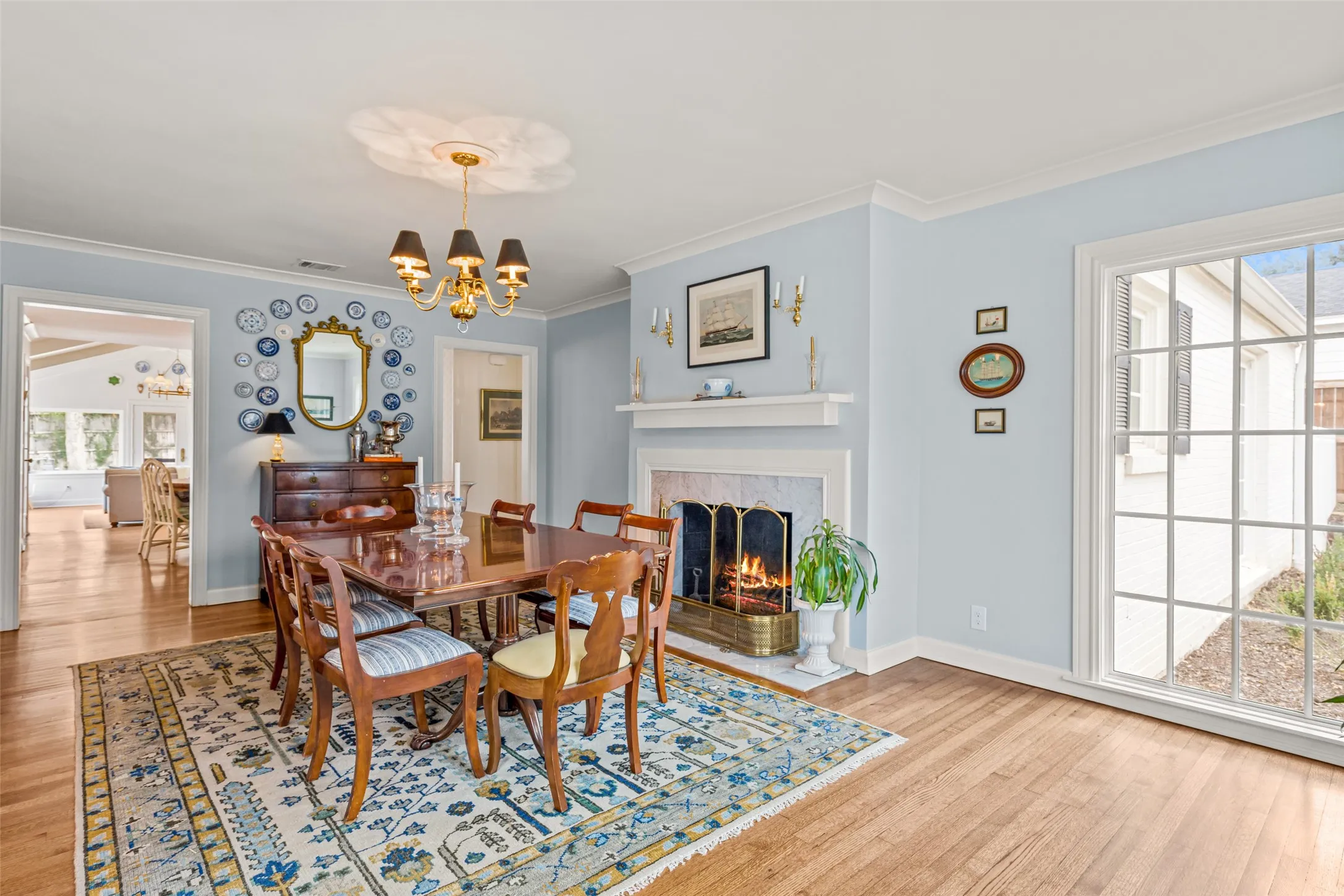 Single Family Residence For Rent in Tarrant County , 508 N Bailey Avenue, Fort Worth, Texas 76107, 6 Bedroom, 5 Bathroom, 2 Garage spaces, 5,062 Sqft, built in 1949, mls#21355464, Real Estate Agent in Fort Worth, Homes For Rent in Tarrant county, Homes For Rent in Fort Worth, Realtor in Fort Worth Texas, Real Estate Brokerage Independent Realty Texas, Luminita Cordes Realtor