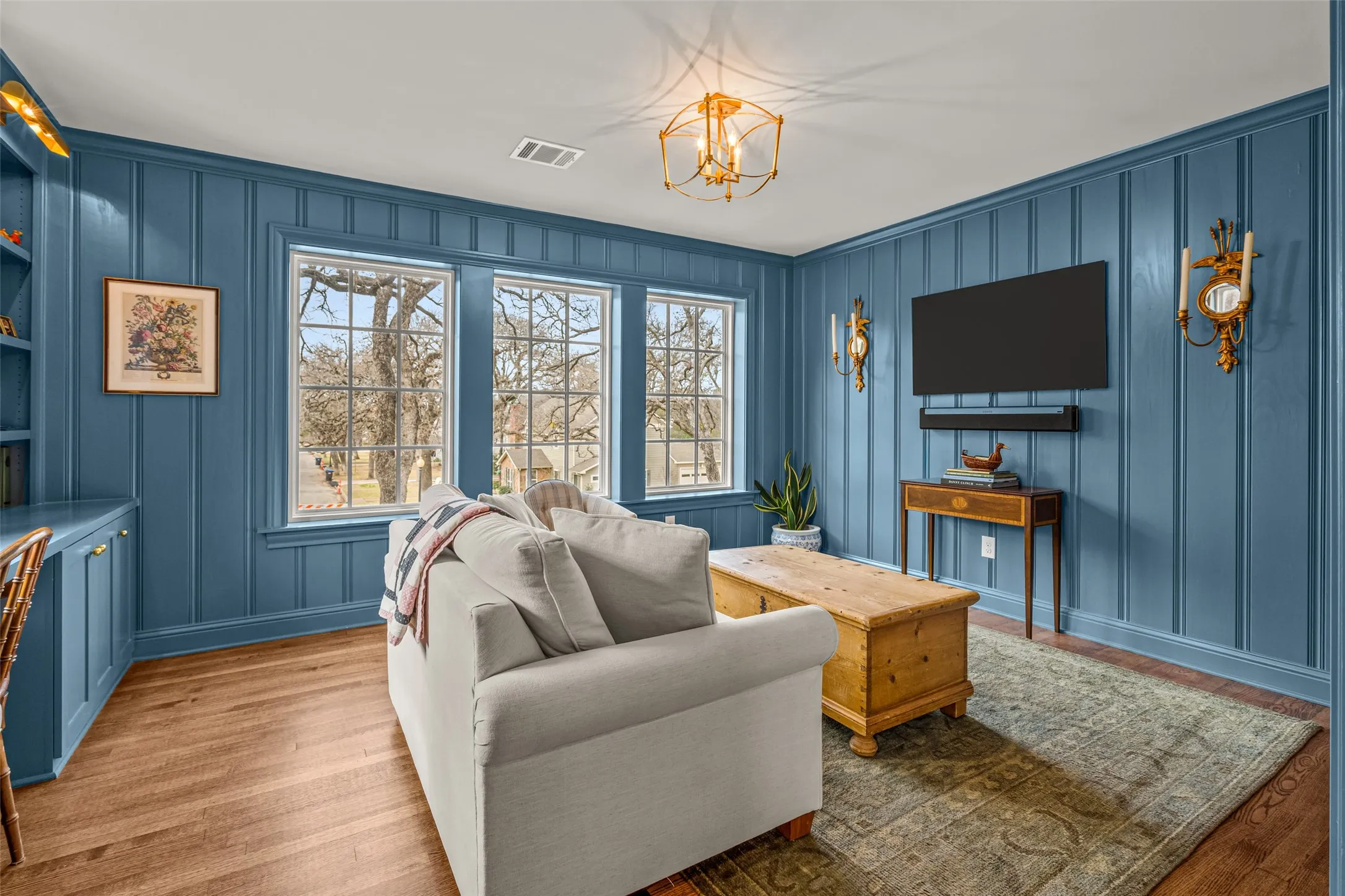Single Family Residence For Rent in Tarrant County , 508 N Bailey Avenue, Fort Worth, Texas 76107, 6 Bedroom, 5 Bathroom, 2 Garage spaces, 5,062 Sqft, built in 1949, mls#21355464, Real Estate Agent in Fort Worth, Homes For Rent in Tarrant county, Homes For Rent in Fort Worth, Realtor in Fort Worth Texas, Real Estate Brokerage Independent Realty Texas, Luminita Cordes Realtor