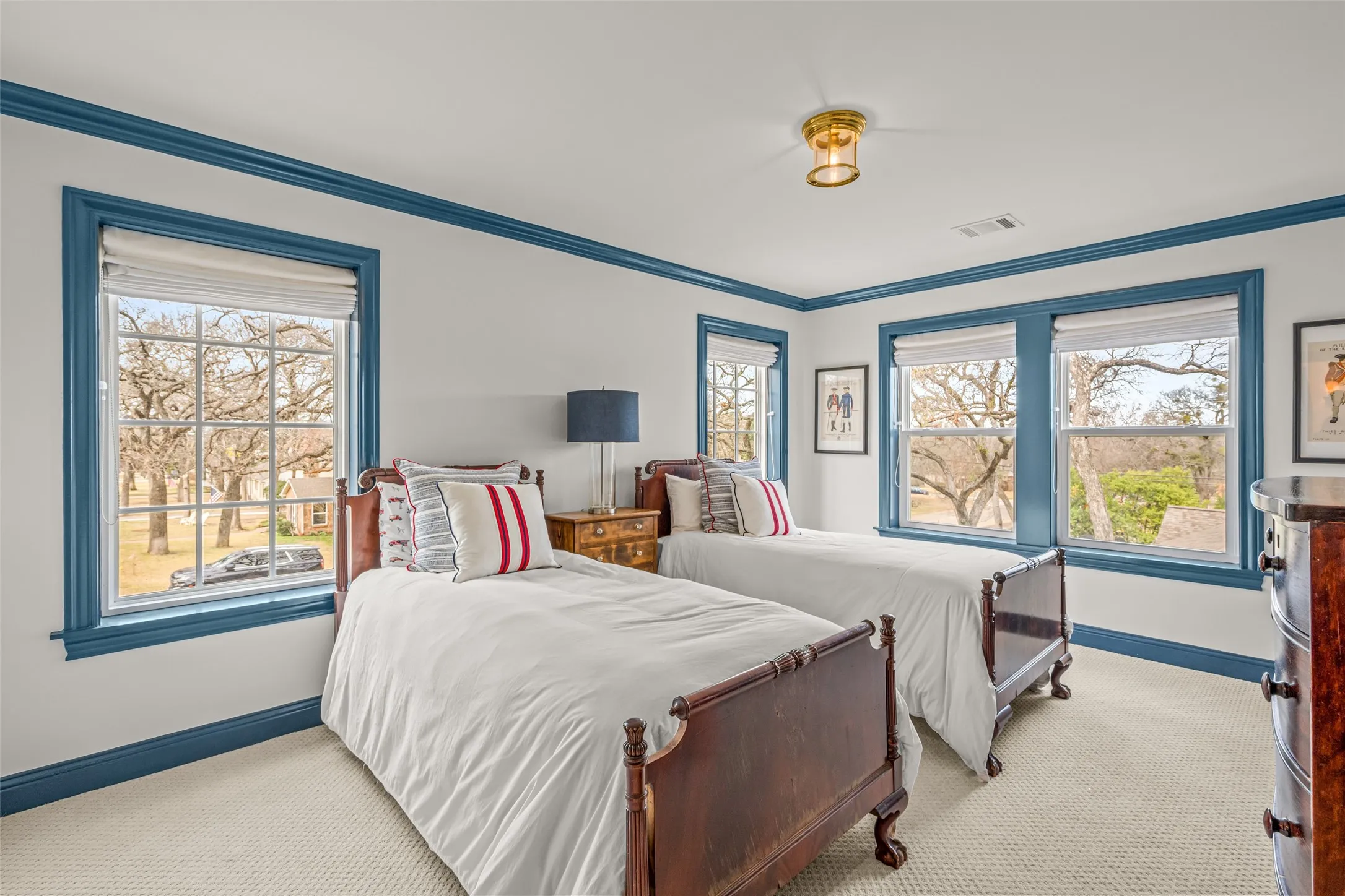 Single Family Residence For Rent in Tarrant County , 508 N Bailey Avenue, Fort Worth, Texas 76107, 6 Bedroom, 5 Bathroom, 2 Garage spaces, 5,062 Sqft, built in 1949, mls#21355464, Real Estate Agent in Fort Worth, Homes For Rent in Tarrant county, Homes For Rent in Fort Worth, Realtor in Fort Worth Texas, Real Estate Brokerage Independent Realty Texas, Luminita Cordes Realtor