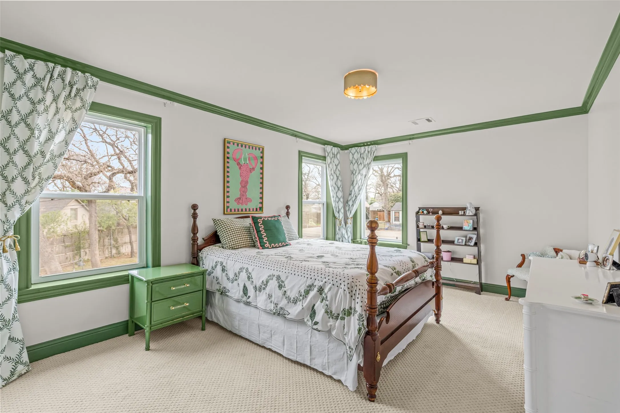 Single Family Residence For Rent in Tarrant County , 508 N Bailey Avenue, Fort Worth, Texas 76107, 6 Bedroom, 5 Bathroom, 2 Garage spaces, 5,062 Sqft, built in 1949, mls#21355464, Real Estate Agent in Fort Worth, Homes For Rent in Tarrant county, Homes For Rent in Fort Worth, Realtor in Fort Worth Texas, Real Estate Brokerage Independent Realty Texas, Luminita Cordes Realtor