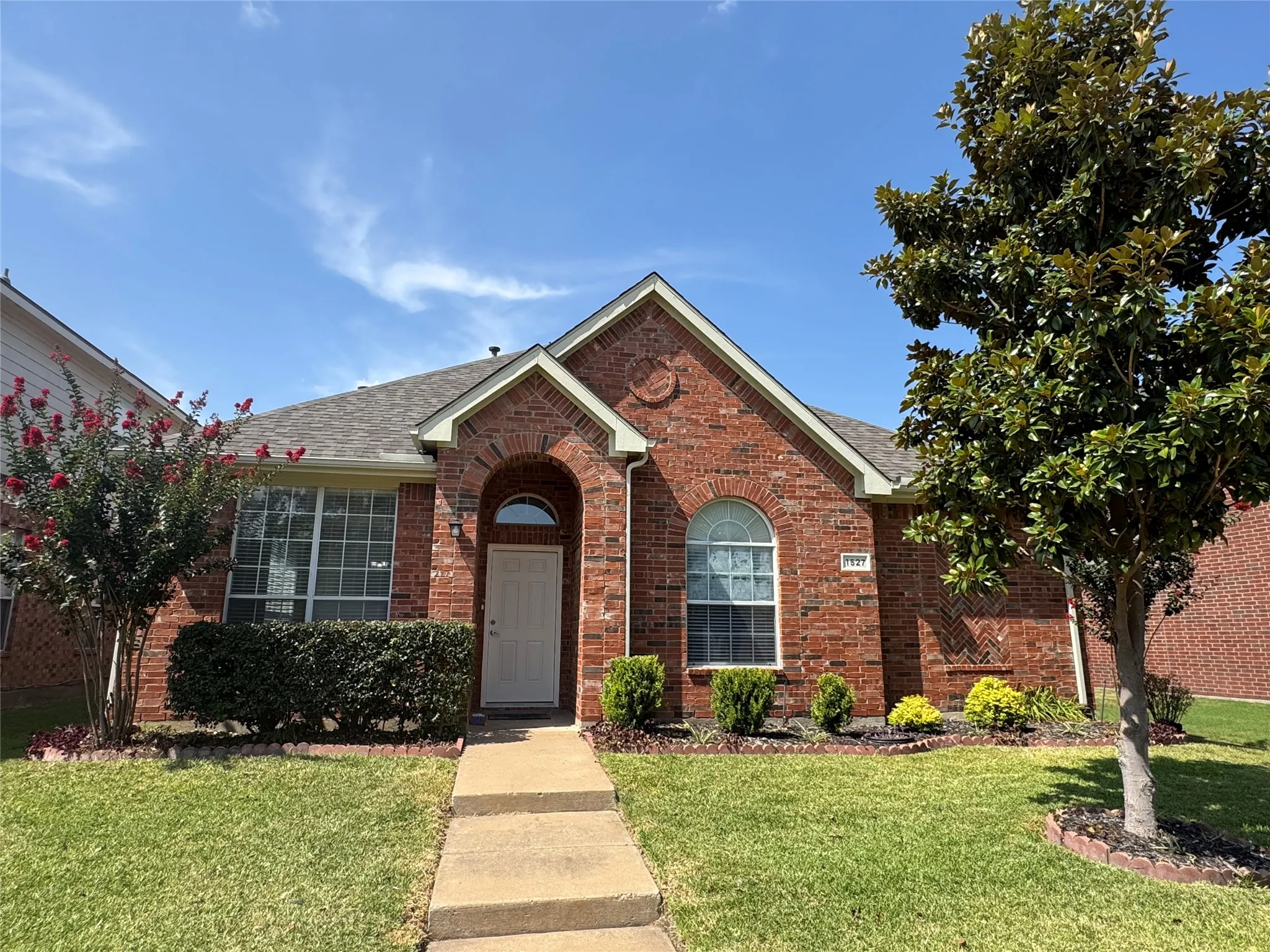 Single Family Residence For Sale in Collin County , 1527 Sugar Bush Trail, Allen, Texas 75002, 4 Bedroom, 2 Bathroom, 2 Garage spaces, 2,347 Sqft, built in 2000, mls#21355632, Real Estate Agent in Allen, Homes For Sale in Collin county, Homes For Sale in Allen, Realtor in Allen Texas, Real Estate Brokerage Independent Realty Texas, Luminita Cordes Realtor