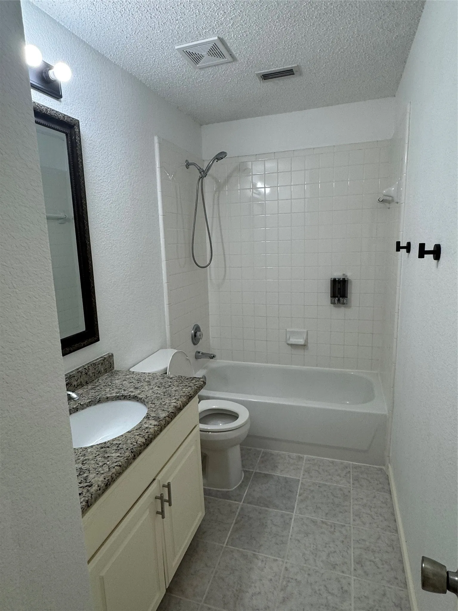 Single Family Residence For Sale in Collin County , 1527 Sugar Bush Trail, Allen, Texas 75002, 4 Bedroom, 2 Bathroom, 2 Garage spaces, 2,347 Sqft, built in 2000, mls#21355632, Real Estate Agent in Allen, Homes For Sale in Collin county, Homes For Sale in Allen, Realtor in Allen Texas, Real Estate Brokerage Independent Realty Texas, Luminita Cordes Realtor