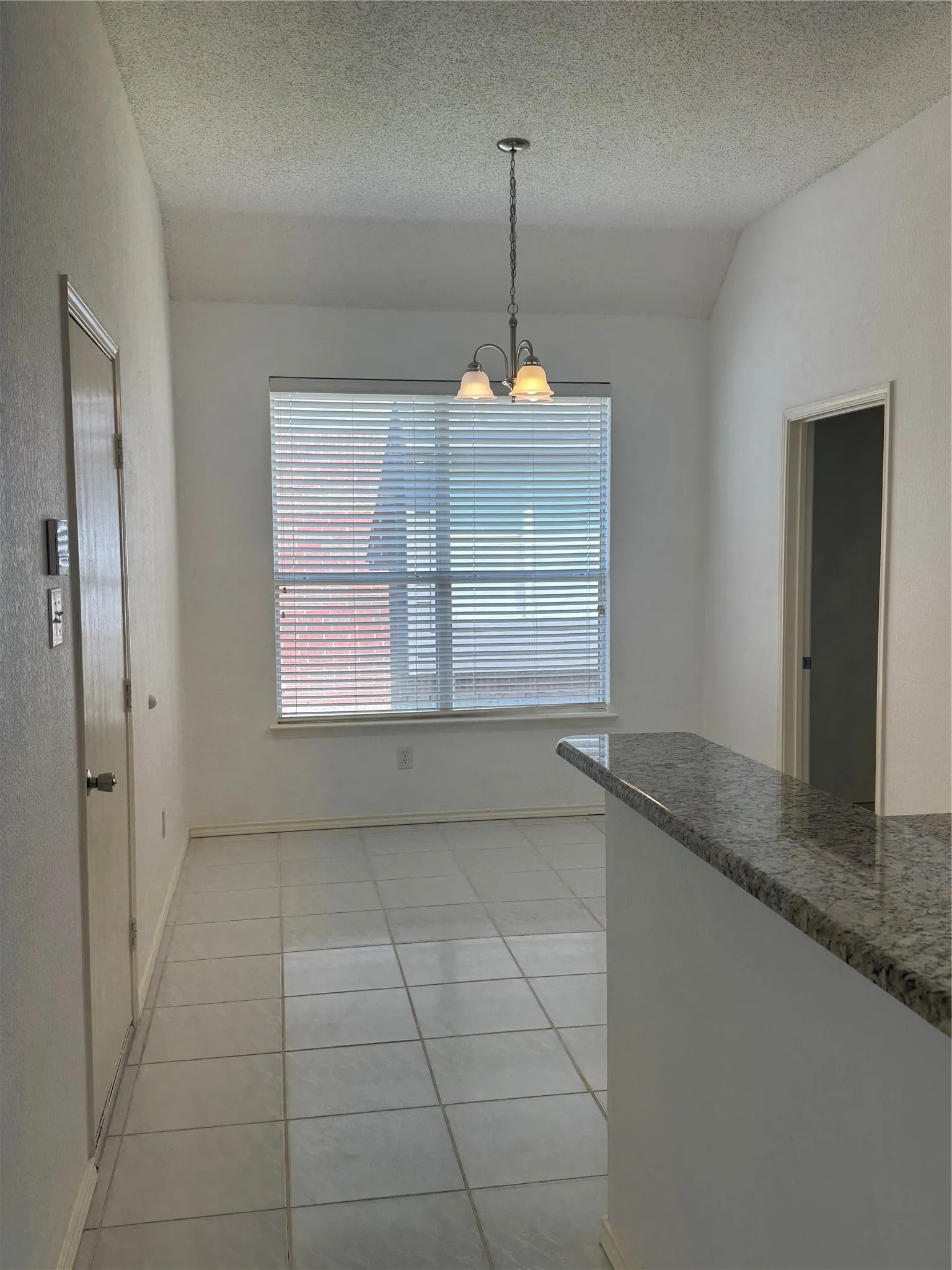 Single Family Residence For Sale in Collin County , 1527 Sugar Bush Trail, Allen, Texas 75002, 4 Bedroom, 2 Bathroom, 2 Garage spaces, 2,347 Sqft, built in 2000, mls#21355632, Real Estate Agent in Allen, Homes For Sale in Collin county, Homes For Sale in Allen, Realtor in Allen Texas, Real Estate Brokerage Independent Realty Texas, Luminita Cordes Realtor
