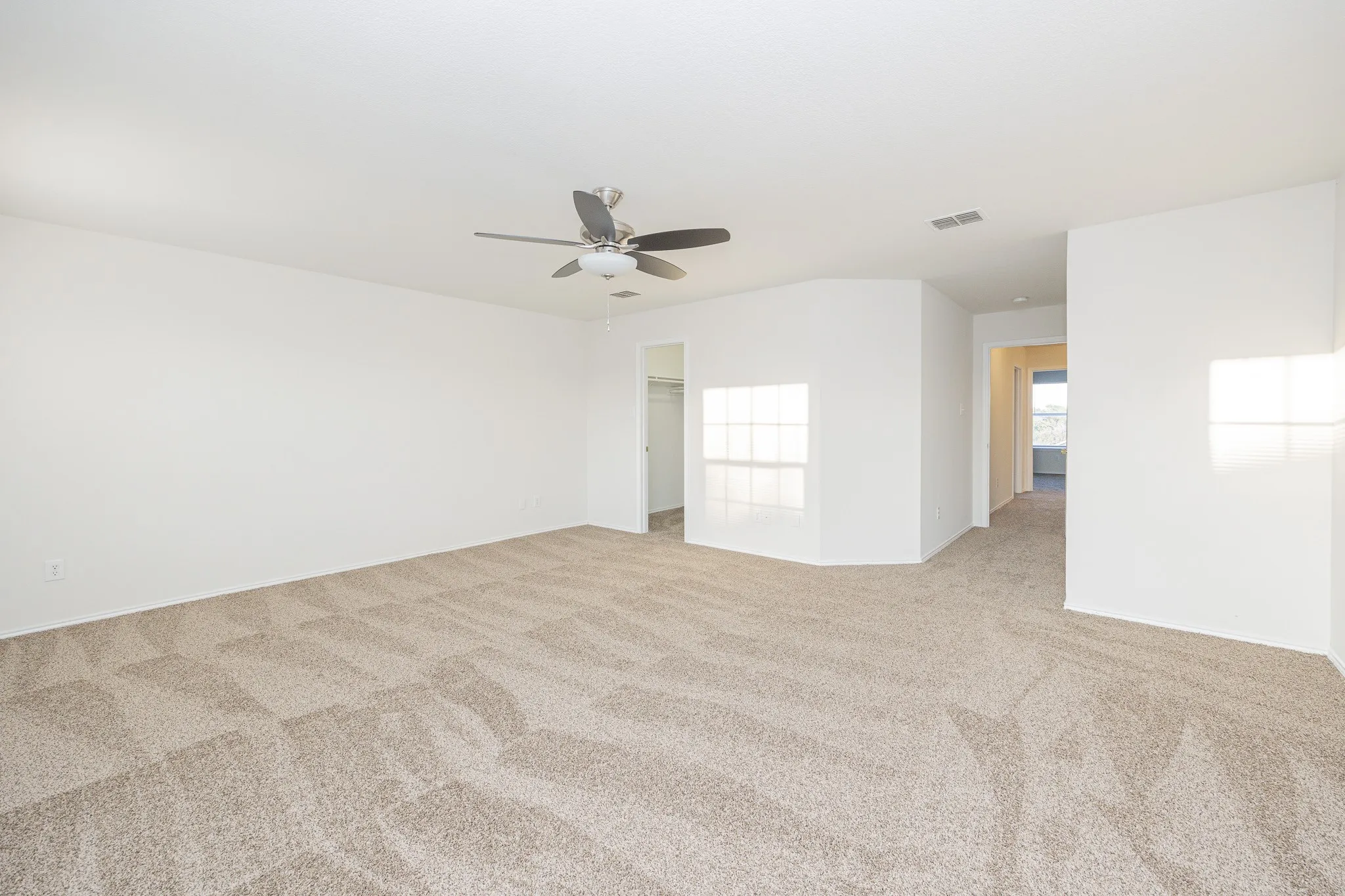 Single Family Residence For Rent in Collin County , 1305 Auburn Drive, Wylie, Texas 75098, 6 Bedroom, 3 Bathroom, 2 Garage spaces, 3,076 Sqft, built in 2003, mls#21355835, Real Estate Agent in Wylie, Homes For Rent in Collin county, Homes For Rent in Wylie, Realtor in Wylie Texas, Real Estate Brokerage Independent Realty Texas, Luminita Cordes Realtor