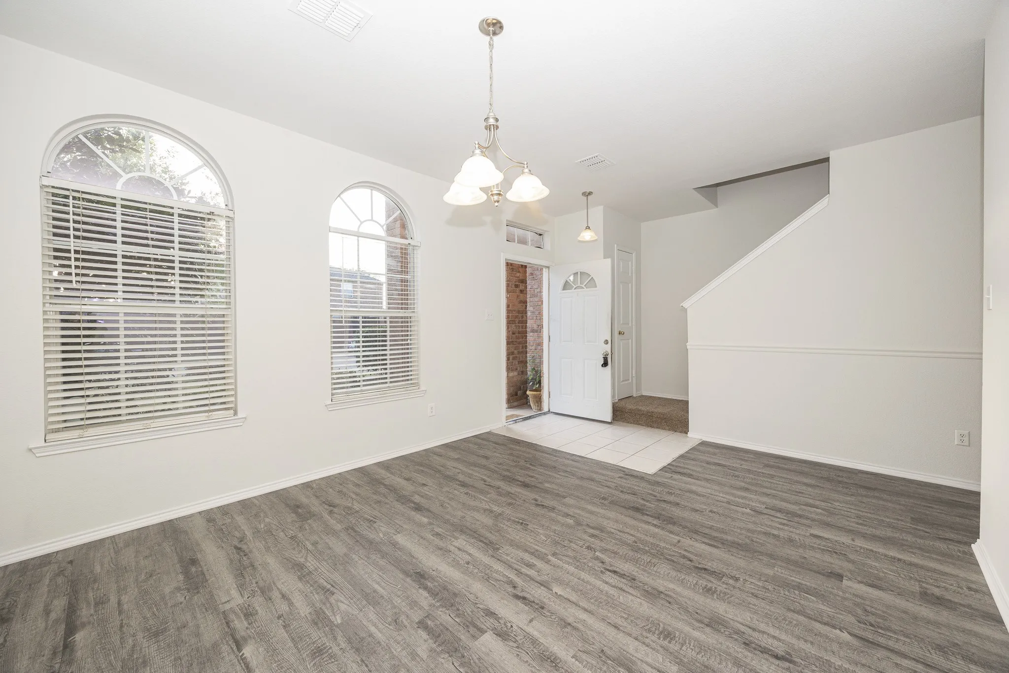 Single Family Residence For Rent in Collin County , 1305 Auburn Drive, Wylie, Texas 75098, 6 Bedroom, 3 Bathroom, 2 Garage spaces, 3,076 Sqft, built in 2003, mls#21355835, Real Estate Agent in Wylie, Homes For Rent in Collin county, Homes For Rent in Wylie, Realtor in Wylie Texas, Real Estate Brokerage Independent Realty Texas, Luminita Cordes Realtor