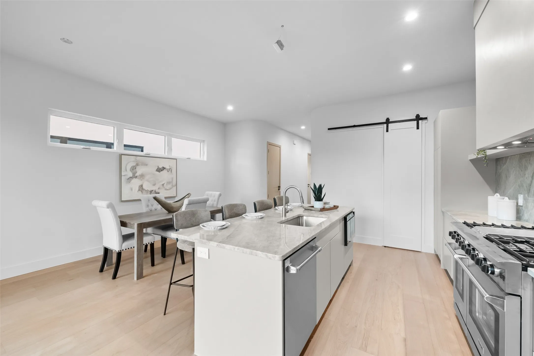 Single Family Residence For Sale in Dallas County , 1506 Holly Avenue, Dallas, Texas 75204, 3 Bedroom, 4 Bathroom, 2 Garage spaces, 2,826 Sqft, built in 2025, Price $650,000, mls#21355873, Real Estate Agent in Dallas, Homes For Sale in Dallas county, Homes For Sale in Dallas, Realtor in Dallas Texas, Real Estate Brokerage Independent Realty Texas, Luminita Cordes Realtor