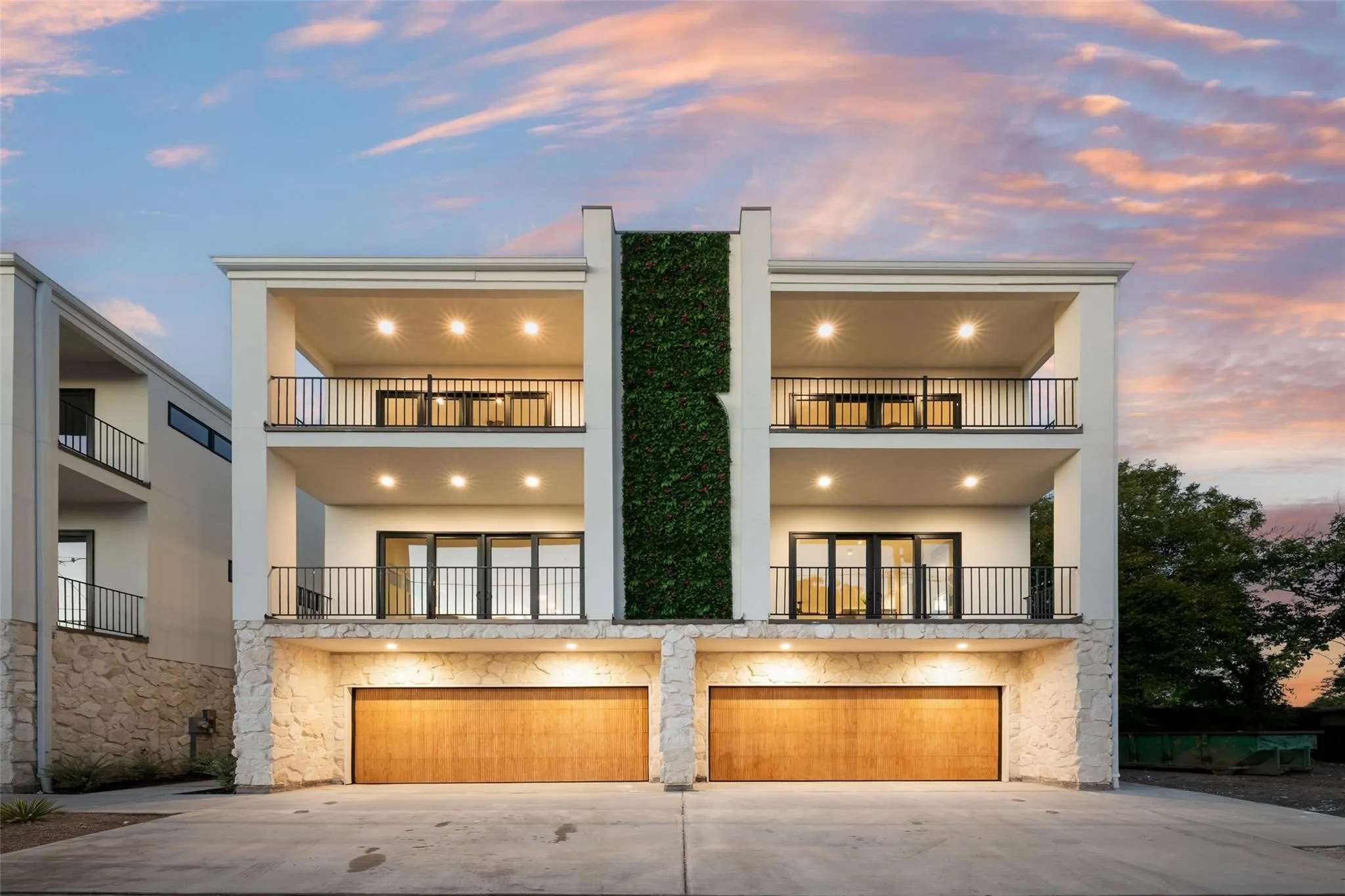 Single Family Residence For Sale in Dallas County , 1506 Holly Avenue, Dallas, Texas 75204, 3 Bedroom, 4 Bathroom, 2 Garage spaces, 2,826 Sqft, built in 2025, Price $650,000, mls#21355873, Real Estate Agent in Dallas, Homes For Sale in Dallas county, Homes For Sale in Dallas, Realtor in Dallas Texas, Real Estate Brokerage Independent Realty Texas, Luminita Cordes Realtor