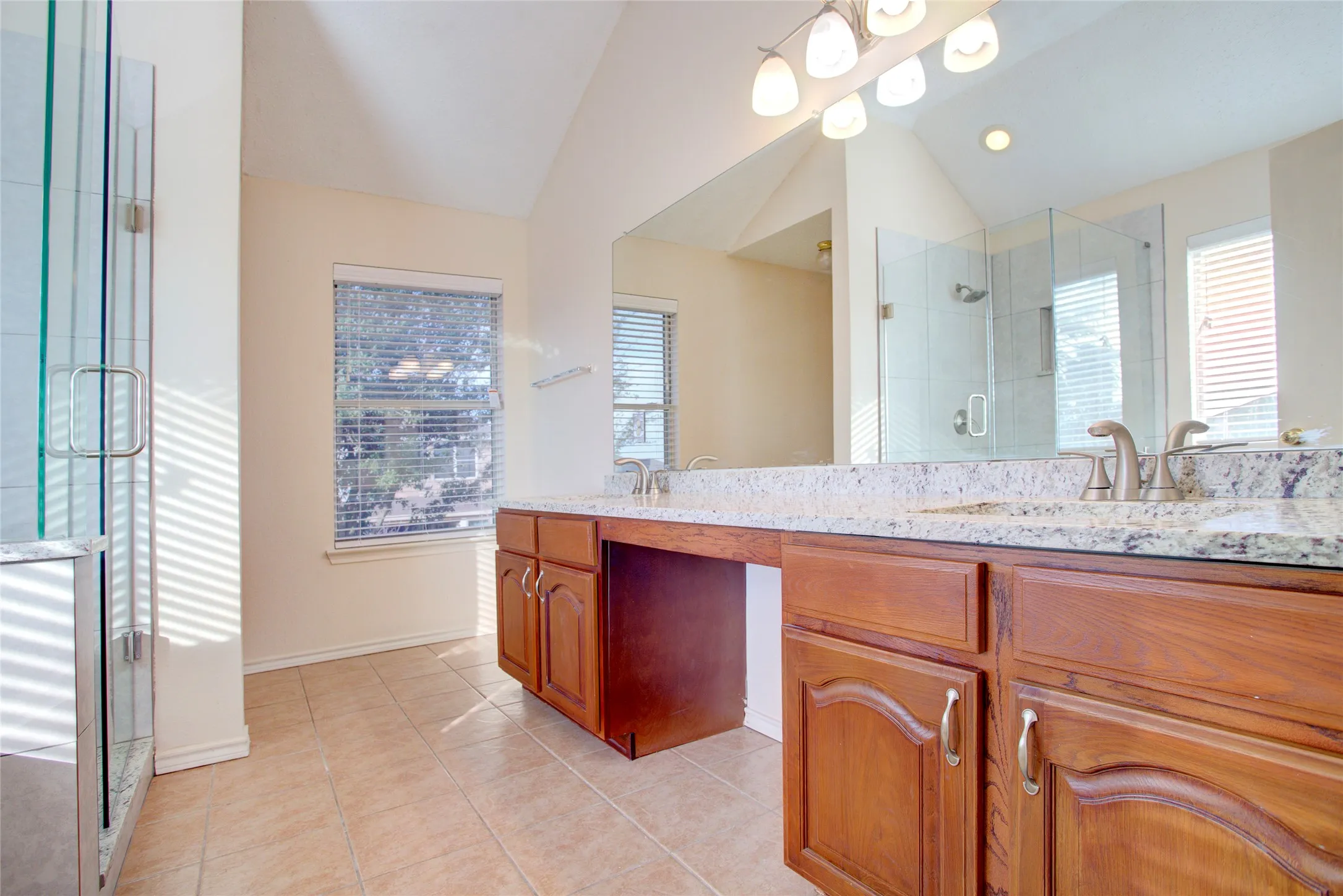 Single Family Residence For Rent in Tarrant County , 3507 Tamarack Drive, Grand Prairie, Texas 75052, 4 Bedroom, 3 Bathroom, 2 Garage spaces, 2,735 Sqft, built in 2000, mls#21355871, Real Estate Agent in Grand Prairie, Homes For Rent in Tarrant county, Homes For Rent in Grand Prairie, Realtor in Grand Prairie Texas, Real Estate Brokerage Independent Realty Texas, Luminita Cordes Realtor