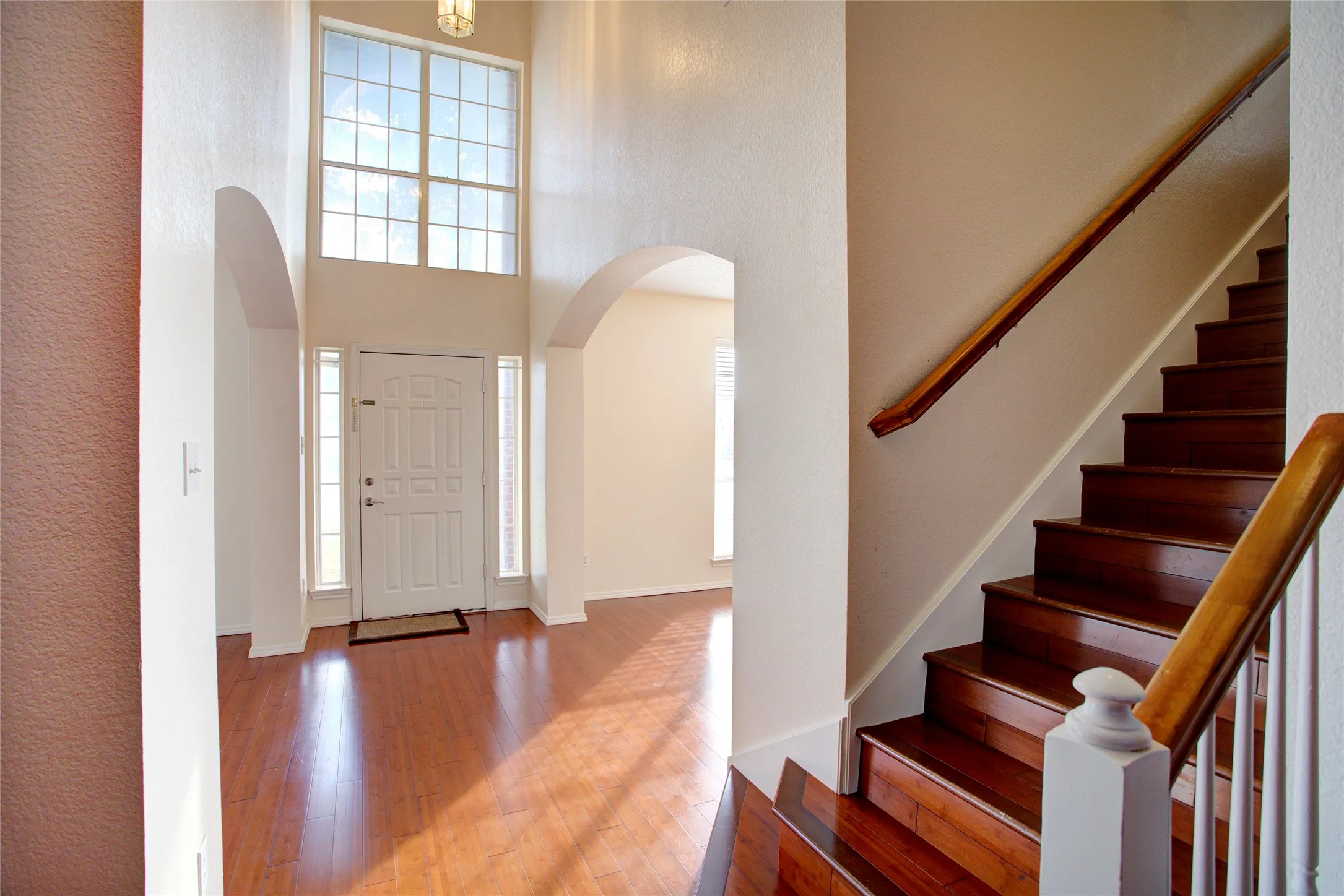 Single Family Residence For Rent in Tarrant County , 3507 Tamarack Drive, Grand Prairie, Texas 75052, 4 Bedroom, 3 Bathroom, 2 Garage spaces, 2,735 Sqft, built in 2000, mls#21355871, Real Estate Agent in Grand Prairie, Homes For Rent in Tarrant county, Homes For Rent in Grand Prairie, Realtor in Grand Prairie Texas, Real Estate Brokerage Independent Realty Texas, Luminita Cordes Realtor