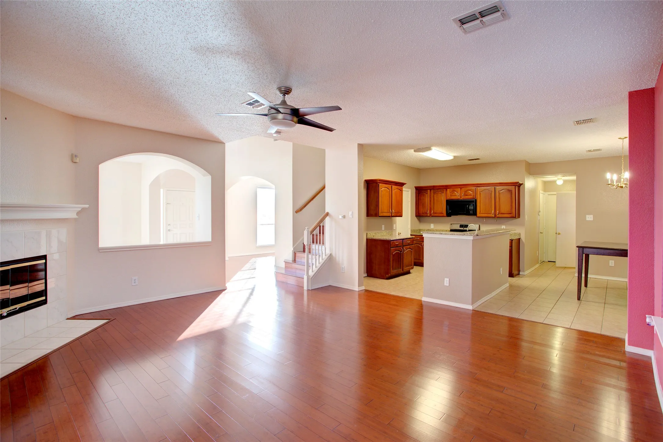 Single Family Residence For Rent in Tarrant County , 3507 Tamarack Drive, Grand Prairie, Texas 75052, 4 Bedroom, 3 Bathroom, 2 Garage spaces, 2,735 Sqft, built in 2000, mls#21355871, Real Estate Agent in Grand Prairie, Homes For Rent in Tarrant county, Homes For Rent in Grand Prairie, Realtor in Grand Prairie Texas, Real Estate Brokerage Independent Realty Texas, Luminita Cordes Realtor