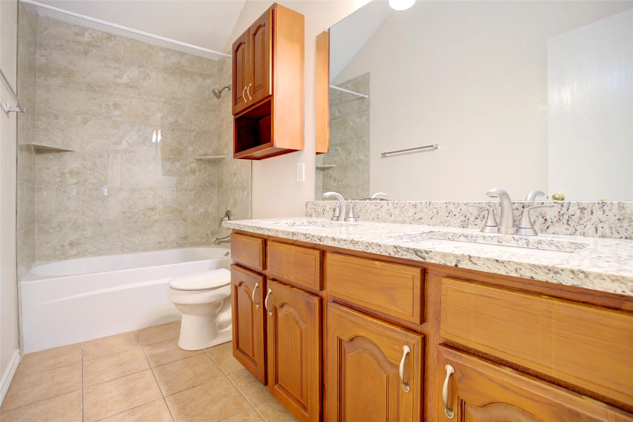 Single Family Residence For Rent in Tarrant County , 3507 Tamarack Drive, Grand Prairie, Texas 75052, 4 Bedroom, 3 Bathroom, 2 Garage spaces, 2,735 Sqft, built in 2000, mls#21355871, Real Estate Agent in Grand Prairie, Homes For Rent in Tarrant county, Homes For Rent in Grand Prairie, Realtor in Grand Prairie Texas, Real Estate Brokerage Independent Realty Texas, Luminita Cordes Realtor