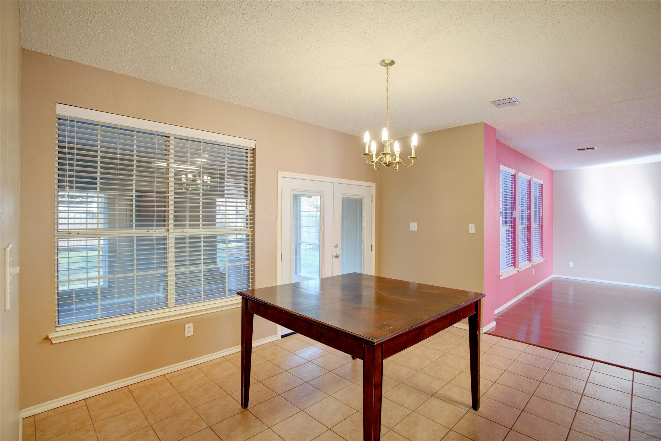 Single Family Residence For Rent in Tarrant County , 3507 Tamarack Drive, Grand Prairie, Texas 75052, 4 Bedroom, 3 Bathroom, 2 Garage spaces, 2,735 Sqft, built in 2000, mls#21355871, Real Estate Agent in Grand Prairie, Homes For Rent in Tarrant county, Homes For Rent in Grand Prairie, Realtor in Grand Prairie Texas, Real Estate Brokerage Independent Realty Texas, Luminita Cordes Realtor