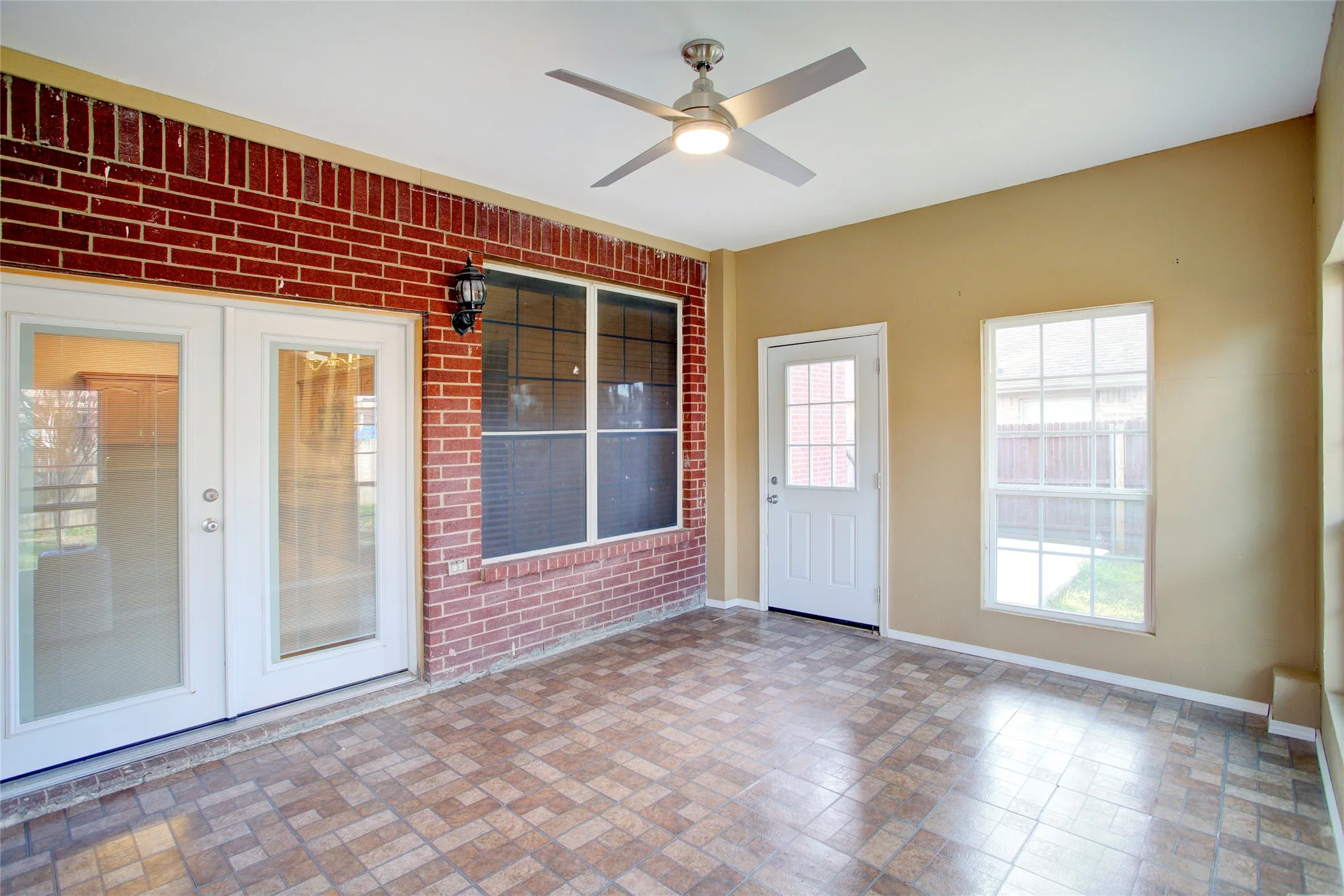 Single Family Residence For Rent in Tarrant County , 3507 Tamarack Drive, Grand Prairie, Texas 75052, 4 Bedroom, 3 Bathroom, 2 Garage spaces, 2,735 Sqft, built in 2000, mls#21355871, Real Estate Agent in Grand Prairie, Homes For Rent in Tarrant county, Homes For Rent in Grand Prairie, Realtor in Grand Prairie Texas, Real Estate Brokerage Independent Realty Texas, Luminita Cordes Realtor